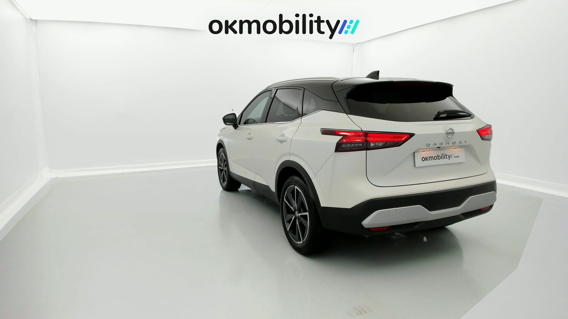 nissan qashqai tekna 1.3 DIG-T 140 MHEV 2022 blanc lunaire / noir 10