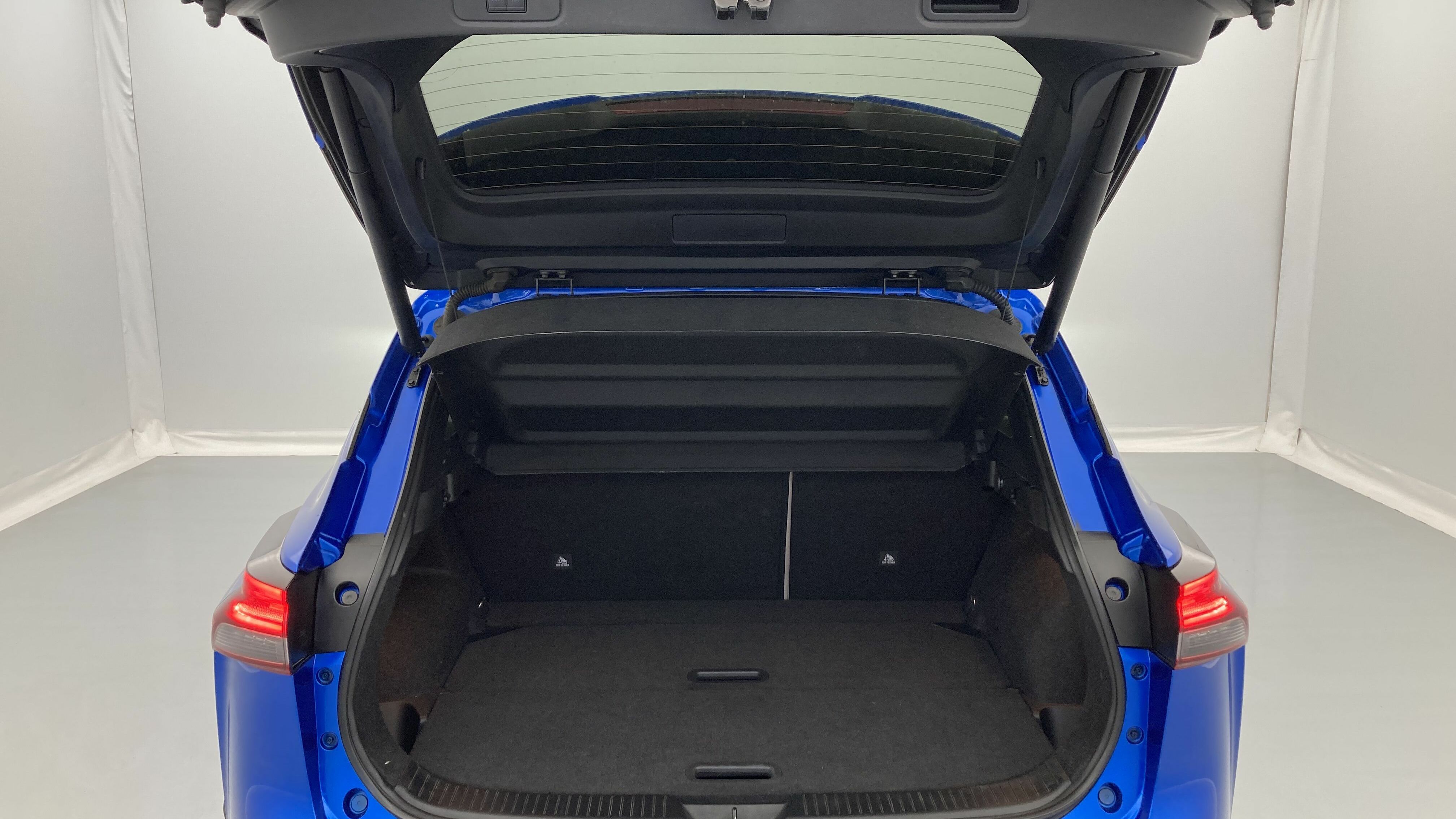 nissan qashqai tekna 1.3 DIG-T 140 MHEV 2022 blue 23
