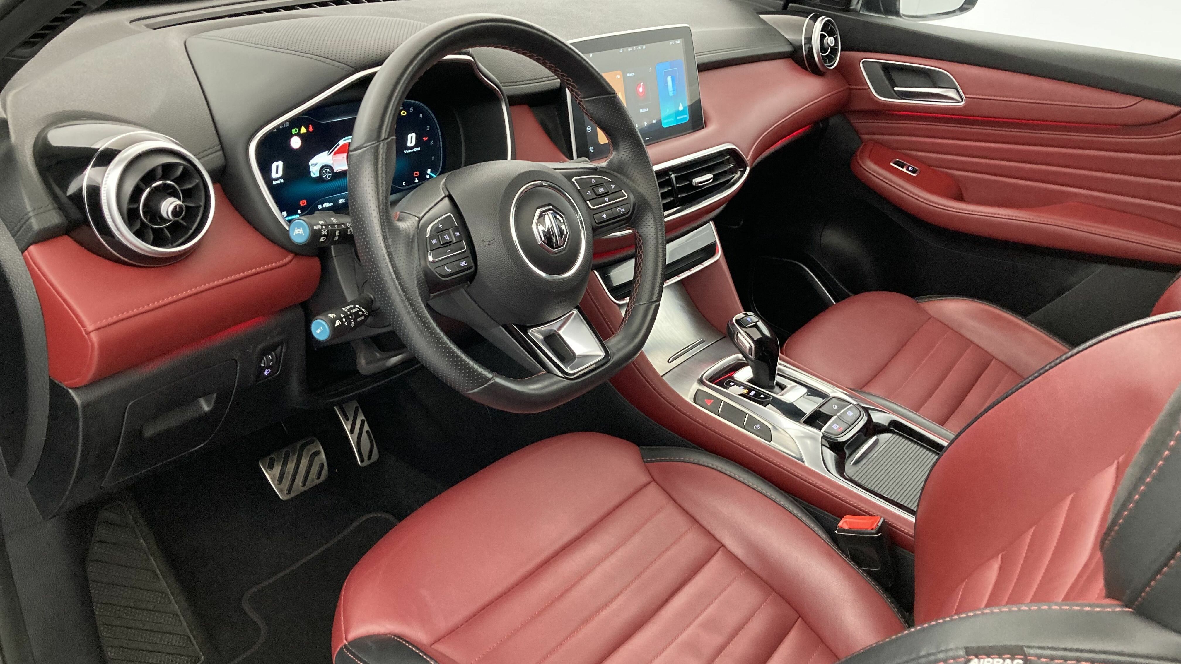 mg hs luxury 1.5 T-GDI 162 AT 2023 pebble black - pbc 15