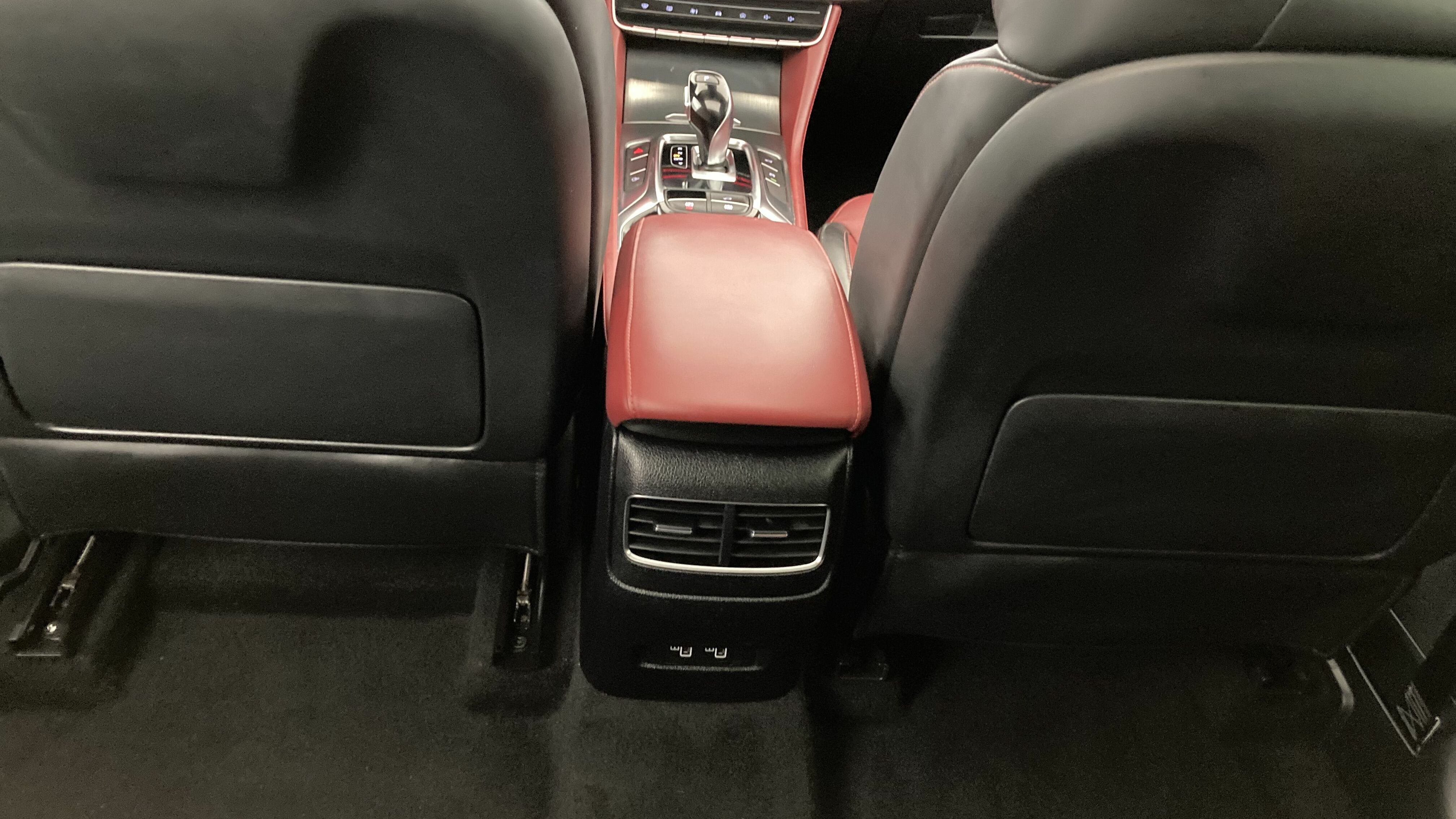 mg hs luxury 1.5 T-GDI 162 AT 2023 pebble black - pbc 22