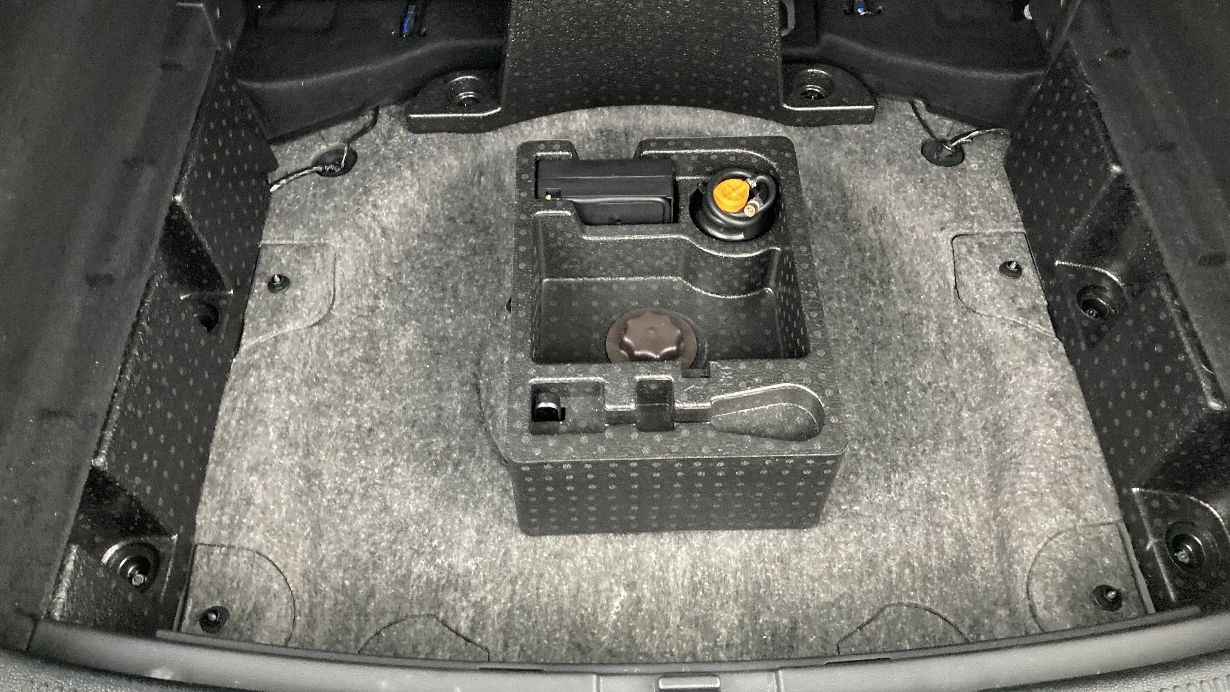 mg hs luxury 1.5 T-GDI 162 AT 2023 pebble black - pbc 23