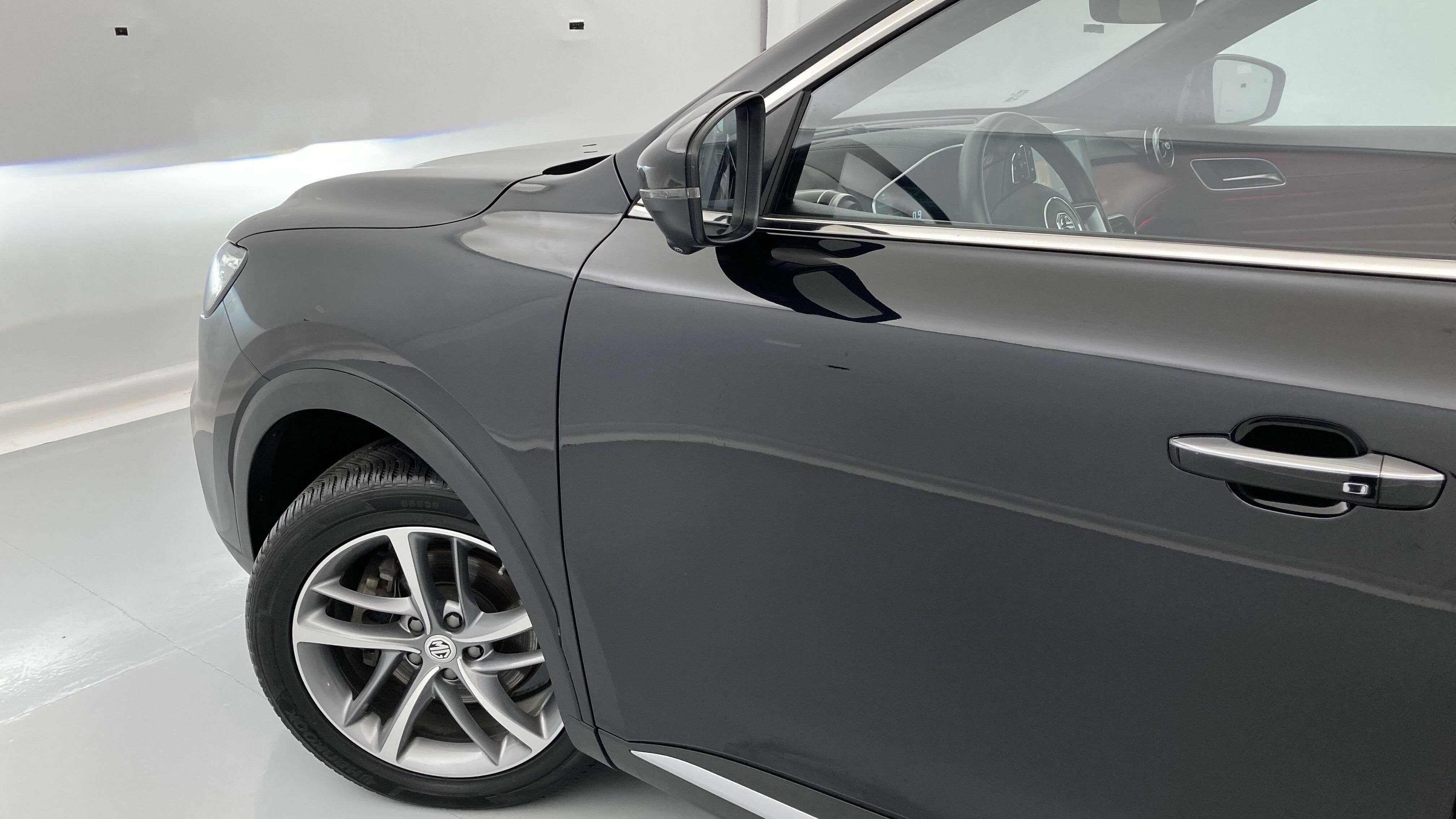 mg hs luxury 1.5 T-GDI 162 AT 2023 pebble black - pbc 28