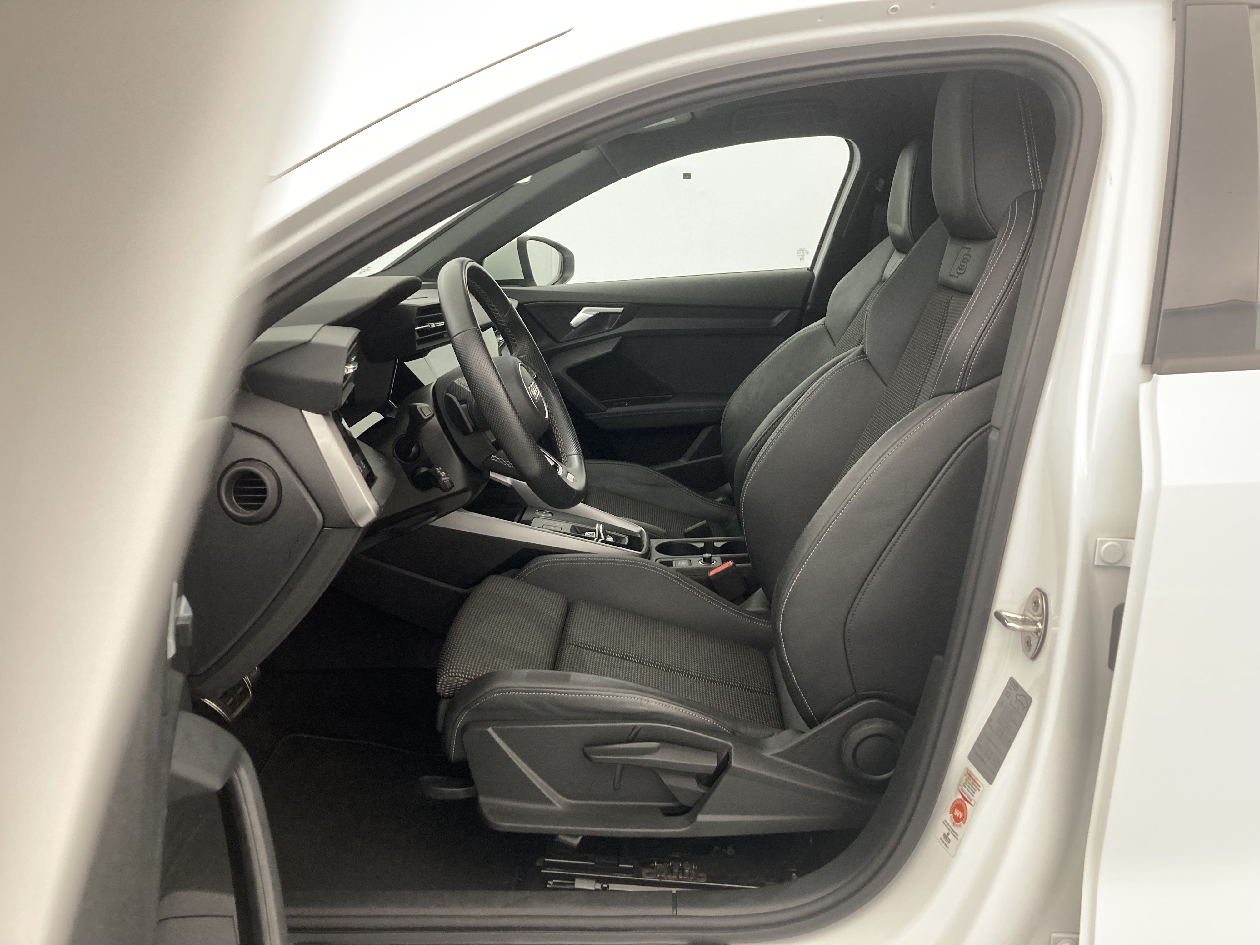 audi a3 sportback s line 35 TFSI 150 STRONIC 2023 ibis weiss 19