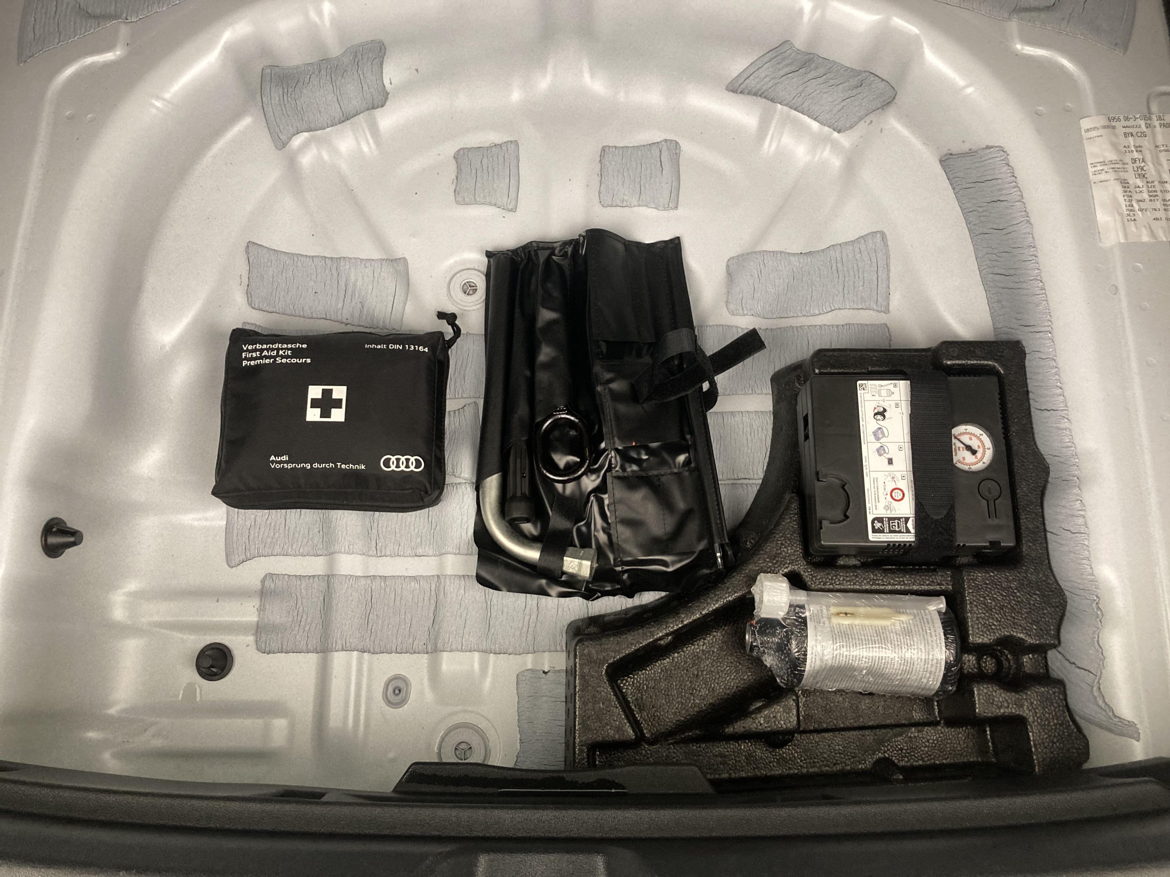 audi a3 sportback s line 35 TFSI 150 STRONIC 2023 ibis weiss 26
