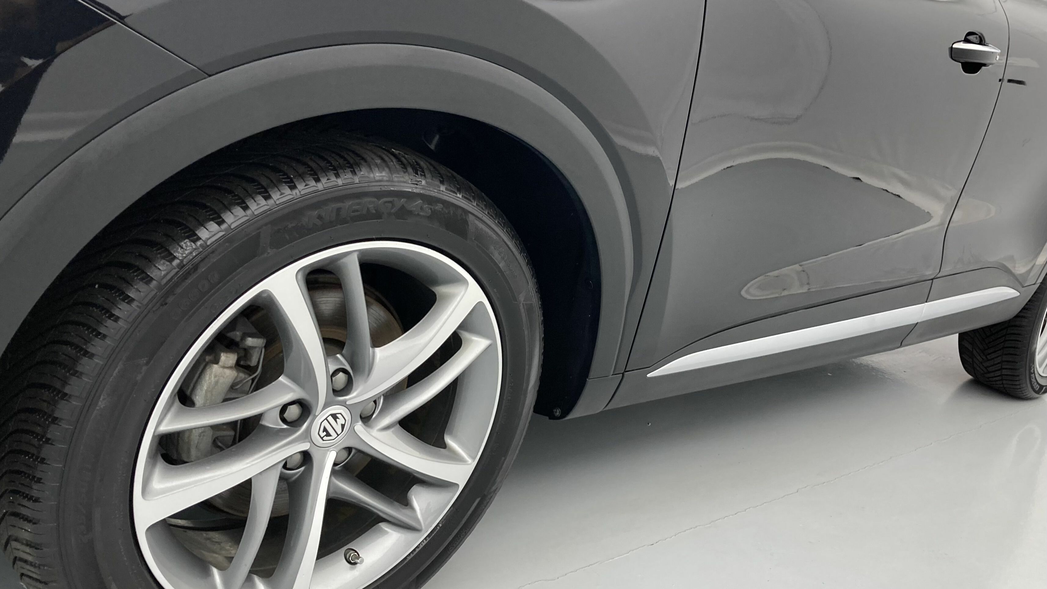 mg hs luxury 1.5 T-GDI 162 2023 pebble black - pbc 26