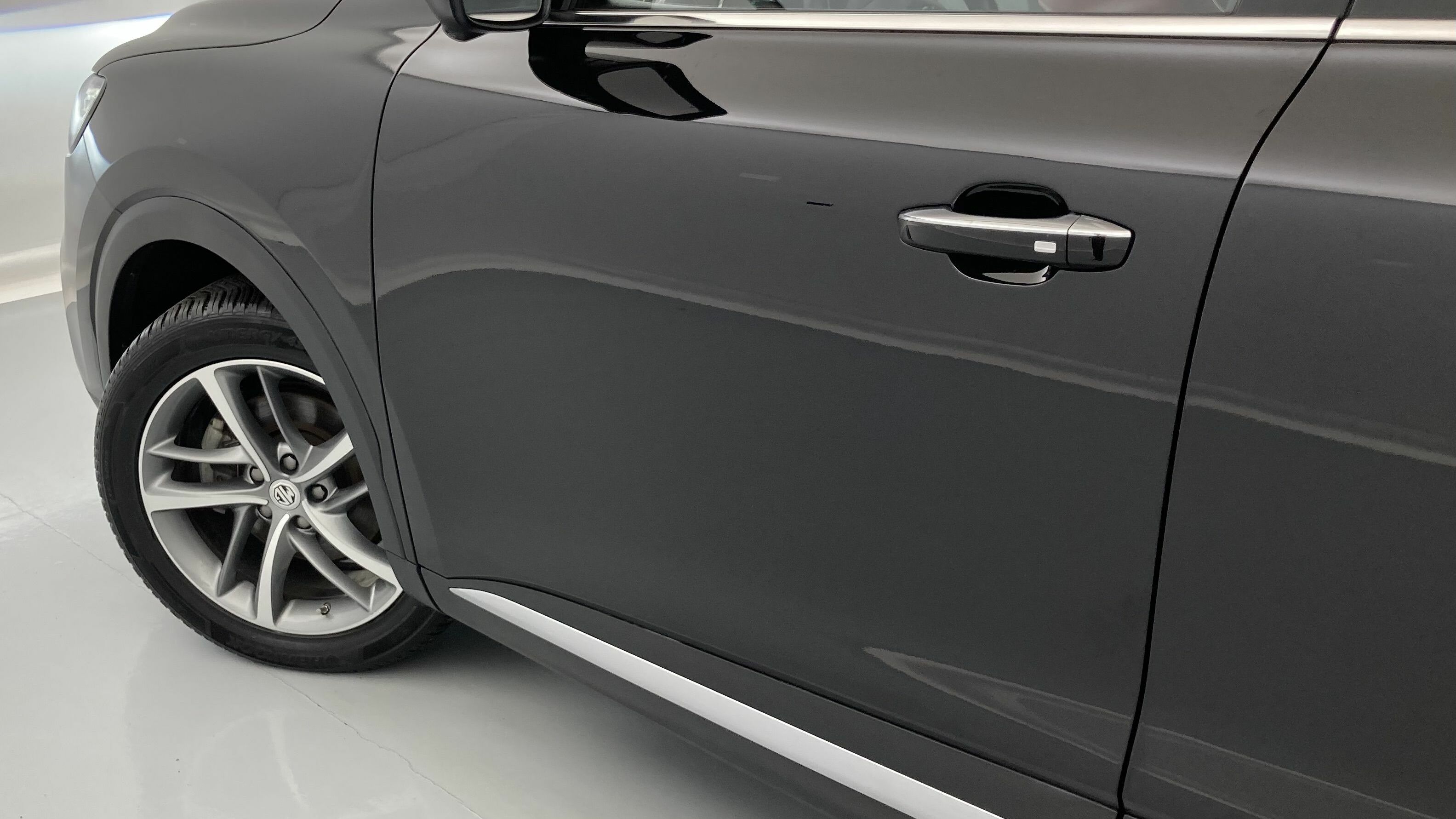 mg hs luxury 1.5 T-GDI 162 2023 pebble black - pbc 28