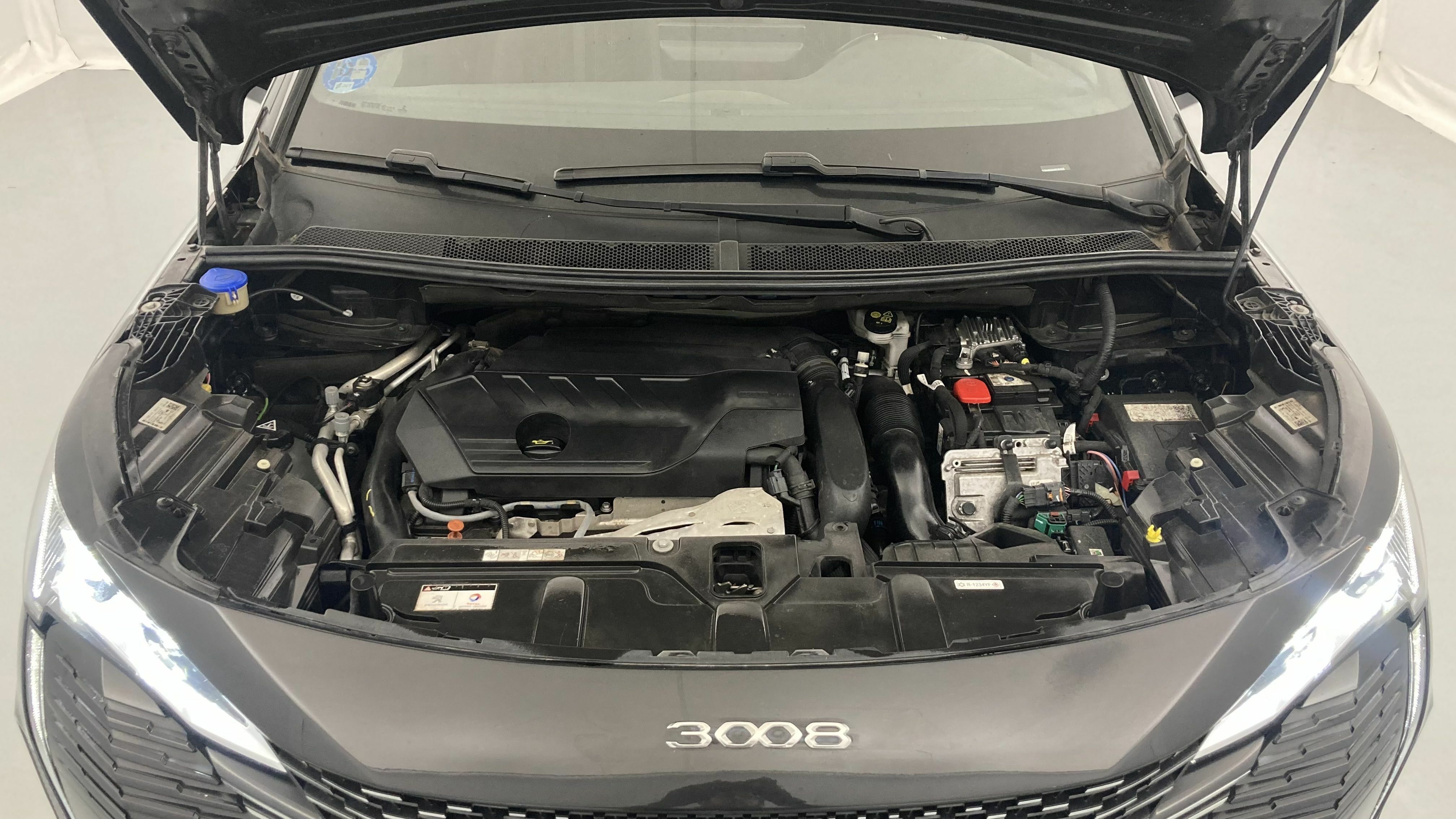 peugeot 3008 gt pack 1.6 HYBRID 300 EAT PHEV 2022 negro perla nera 24