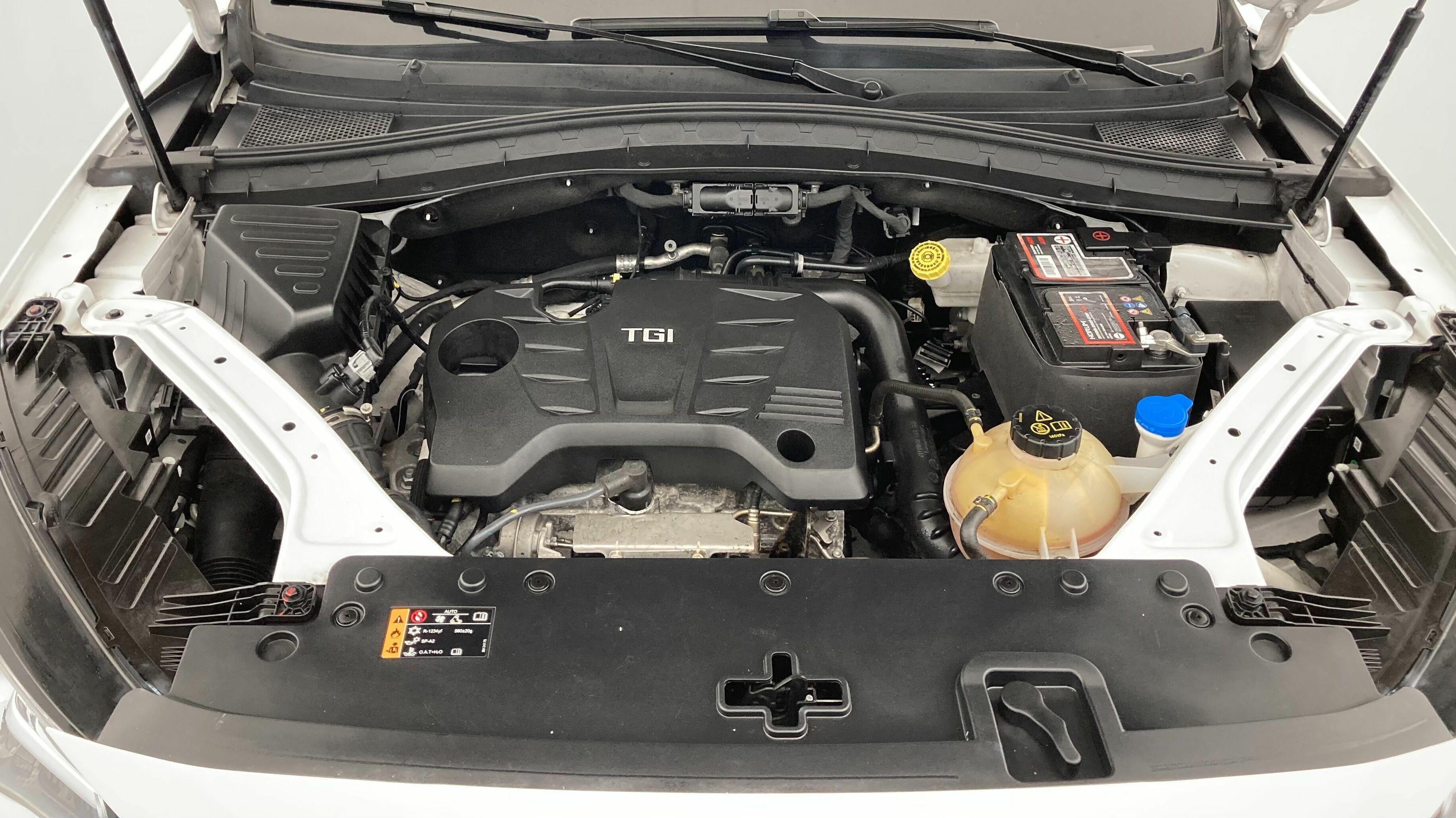 mg hs luxury 1.5 T-GDI 162 2023 dover white - wsb 25