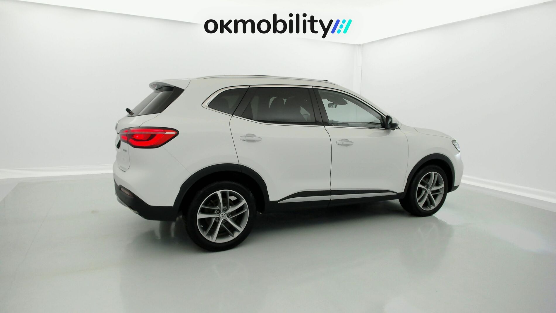 mg hs luxury 1.5 T-GDI 162 2023 dover white - wsb 12