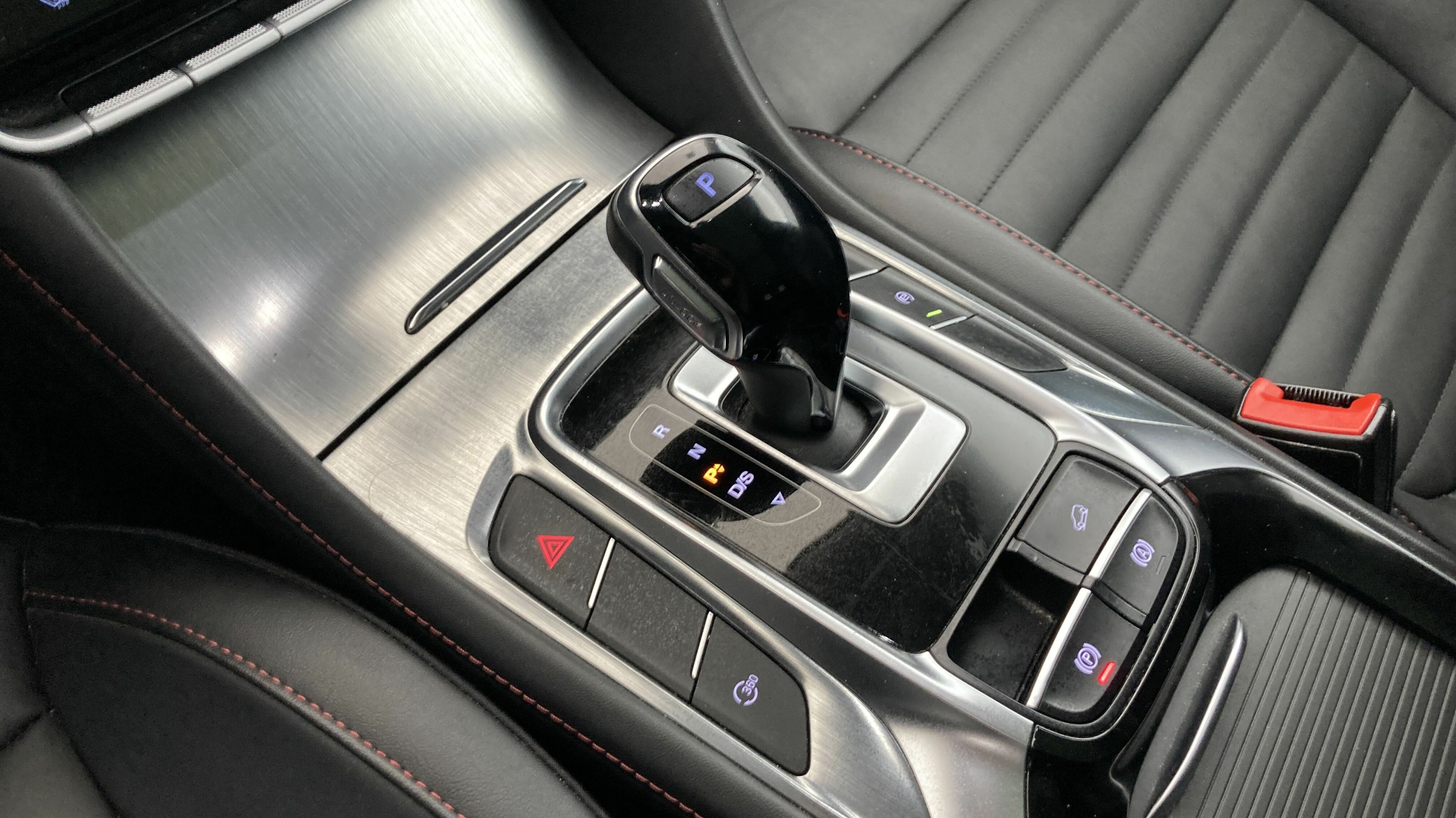 mg hs luxury 1.5 T-GDI 162 AT 2023 medal silver - ssa 20