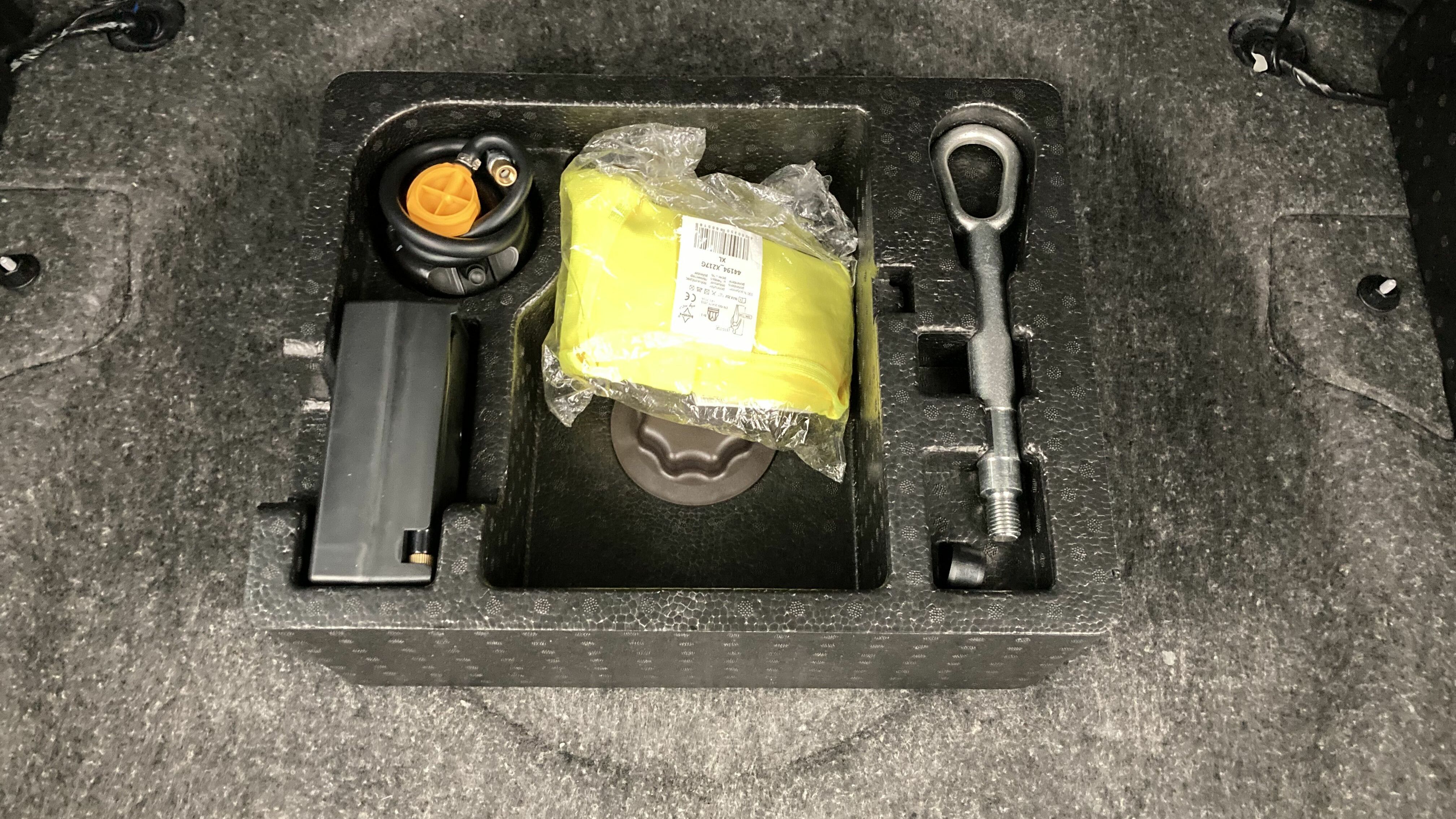 mg hs luxury 1.5 T-GDI 162 AT 2023 medal silver - ssa 23