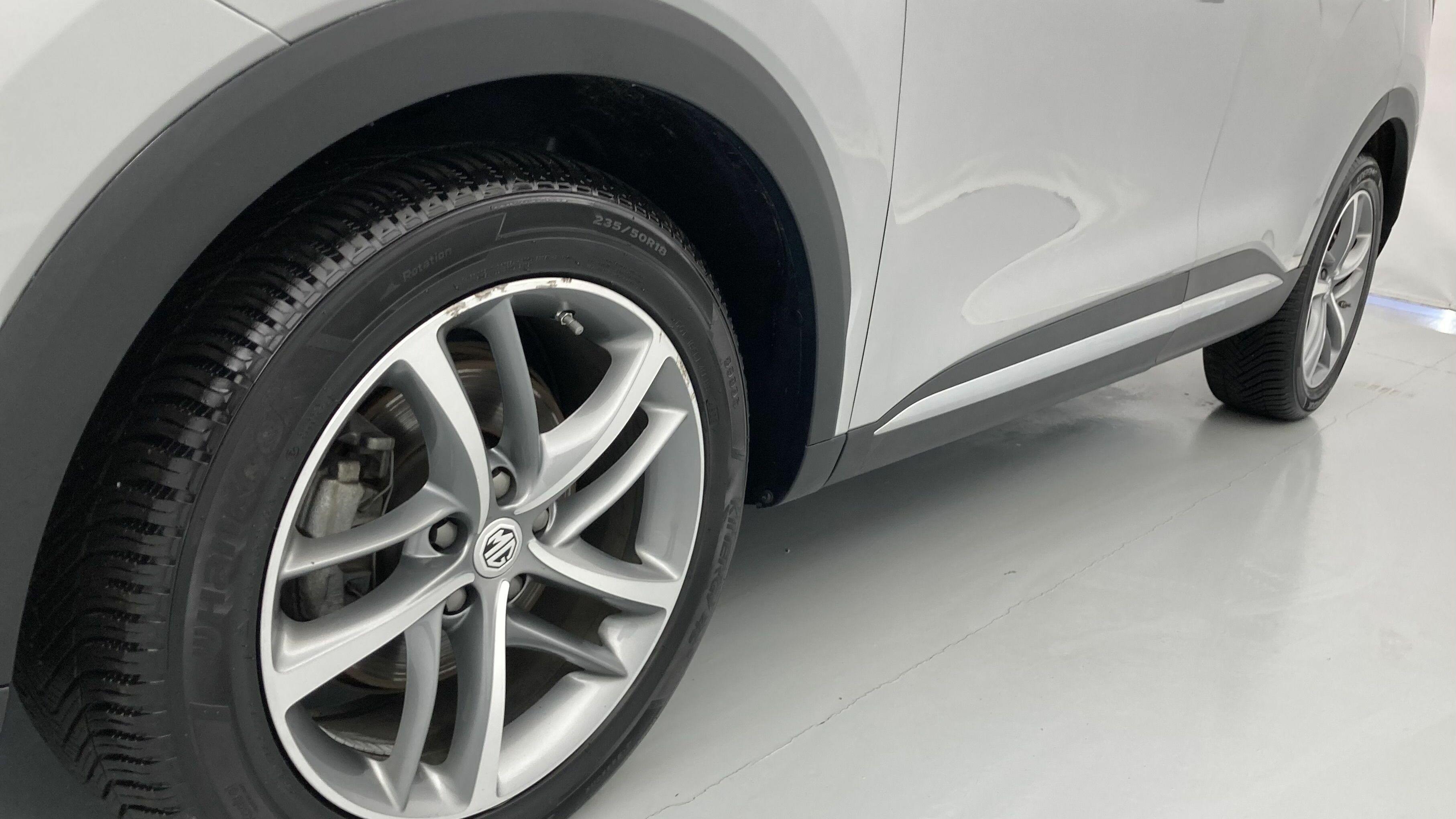 mg hs luxury 1.5 T-GDI 162 AT 2023 medal silver - ssa 26