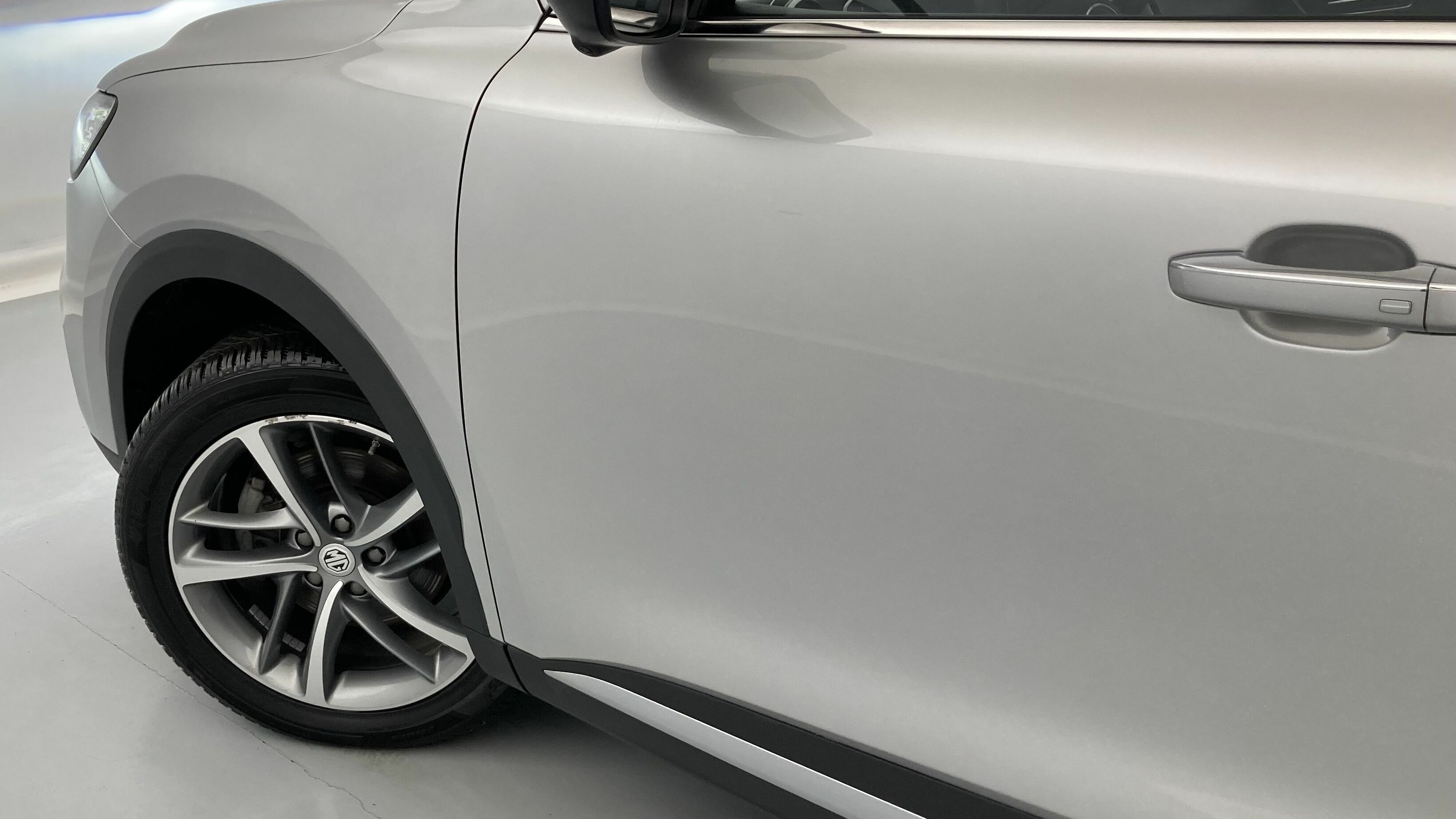 mg hs luxury 1.5 T-GDI 162 AT 2023 medal silver - ssa 28