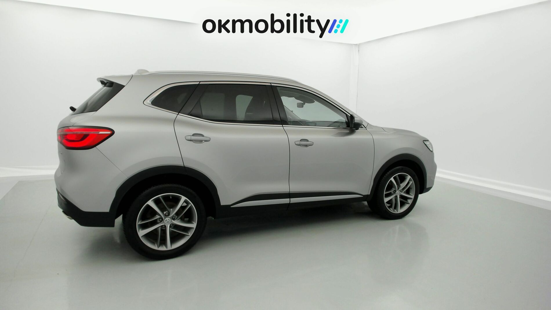 mg hs luxury 1.5 T-GDI 162 AT 2023 medal silver - ssa 12