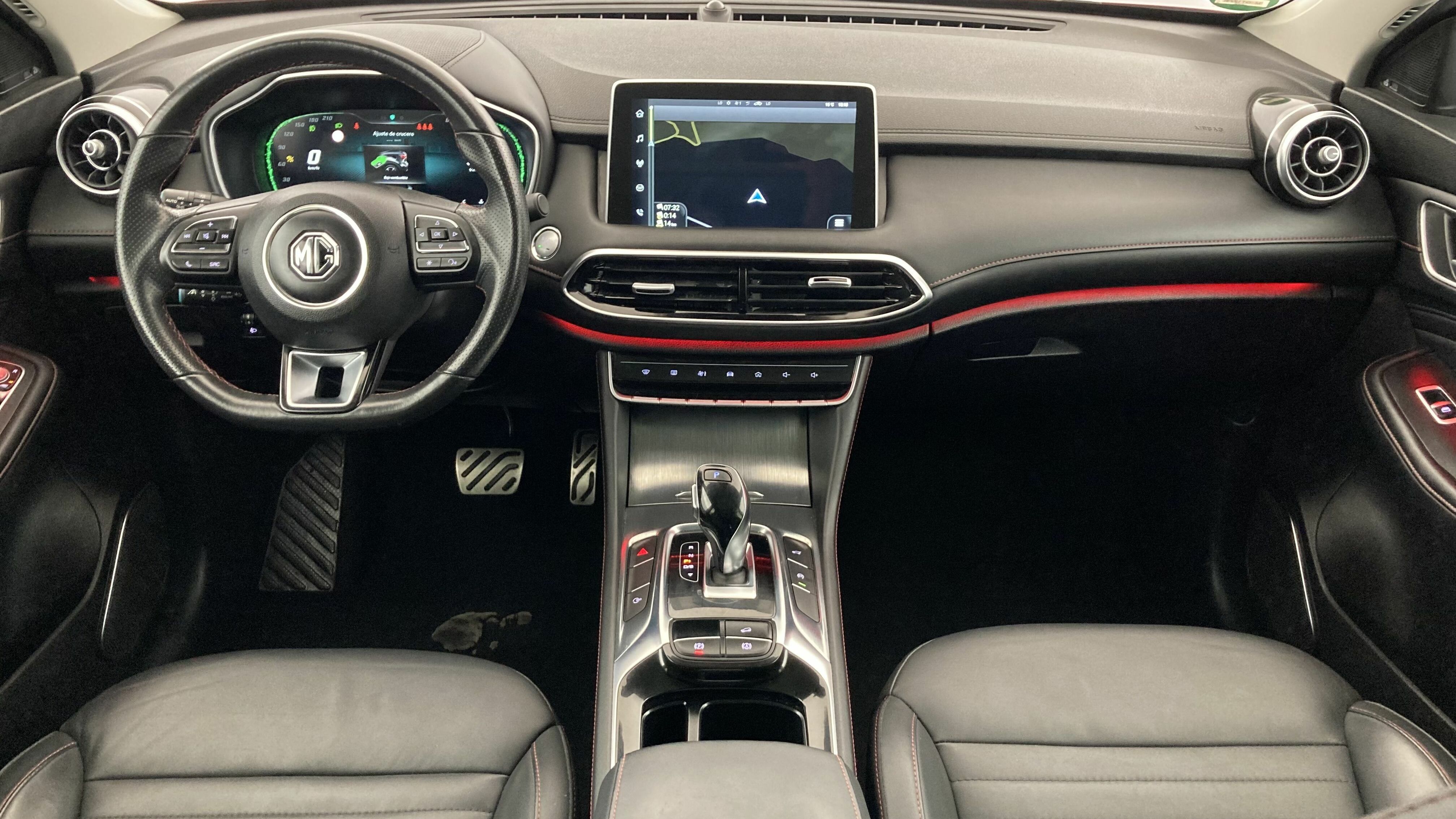 mg hs luxury 1.5 T-GDI 162 AT 2023 diamond red - rsj 16