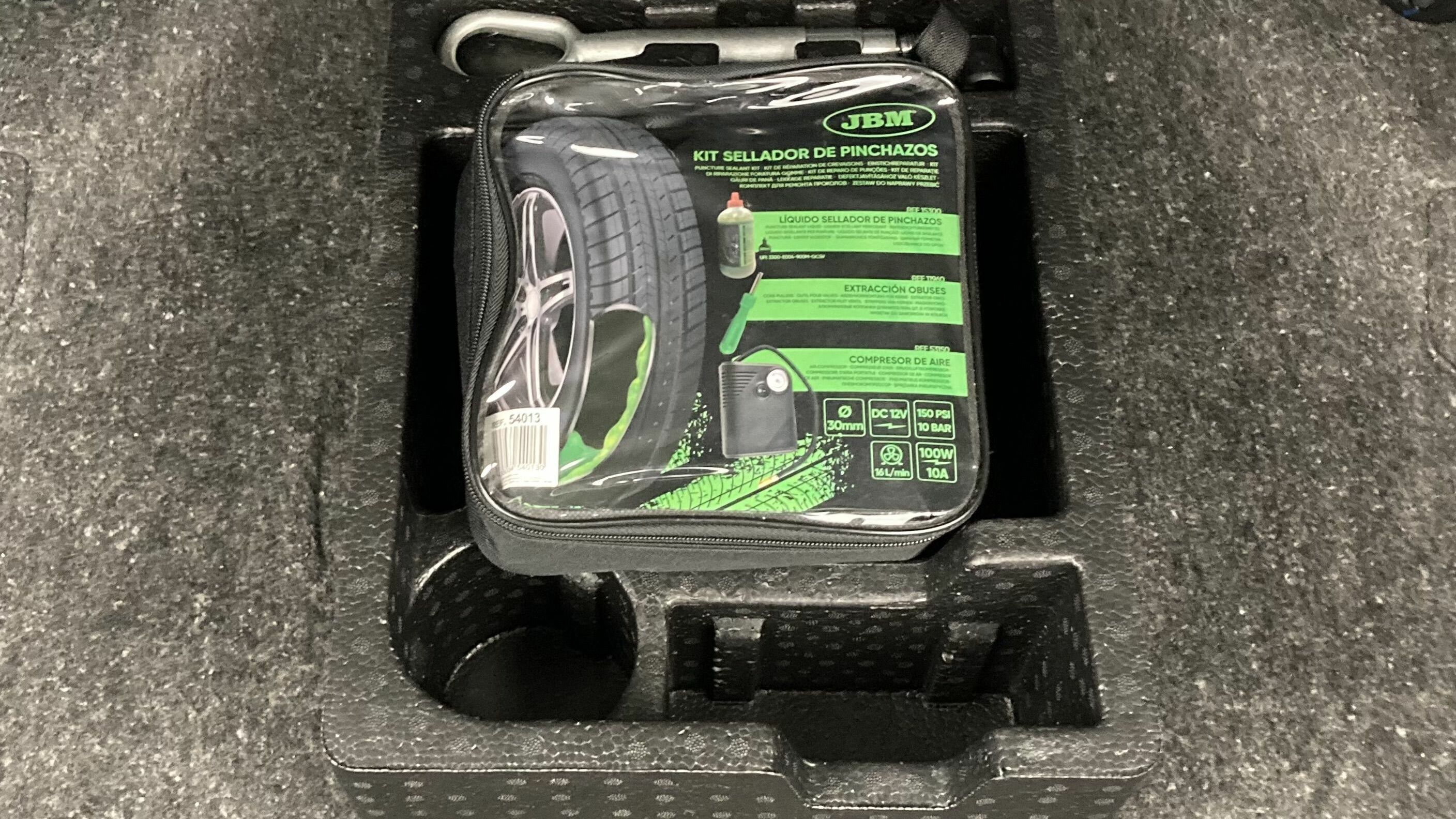 mg hs luxury 1.5 T-GDI 162 AT 2023 diamond red - rsj 23