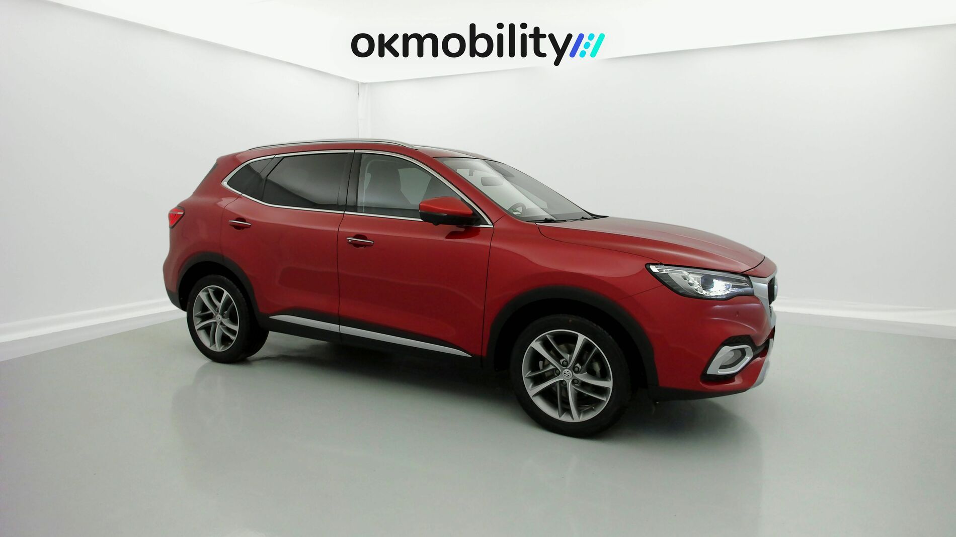 mg hs luxury 1.5 T-GDI 162 AT 2023 diamond red - rsj 2