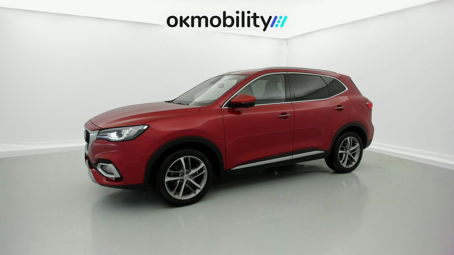 mg hs luxury 1.5 T-GDI 162 AT 2023 diamond red - rsj 5