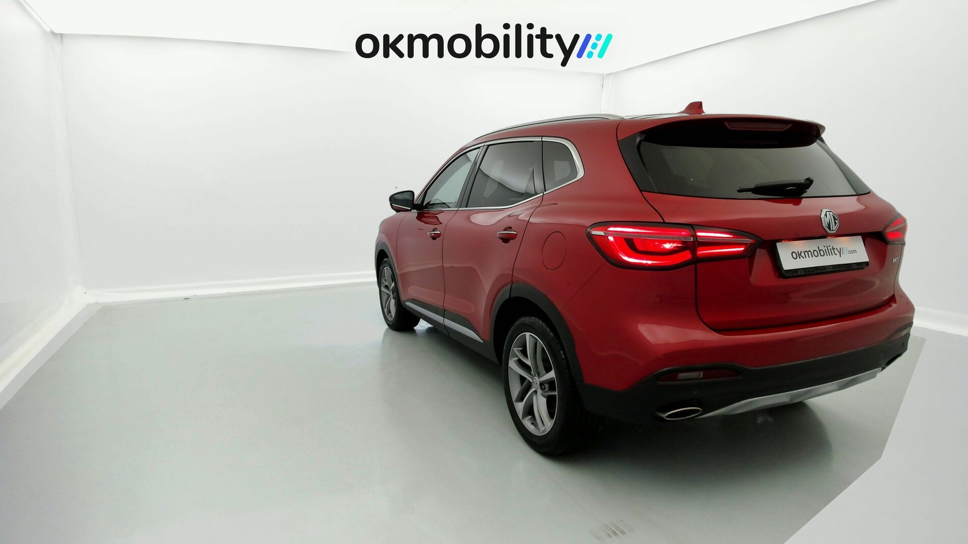 mg hs luxury 1.5 T-GDI 162 AT 2023 diamond red - rsj 9