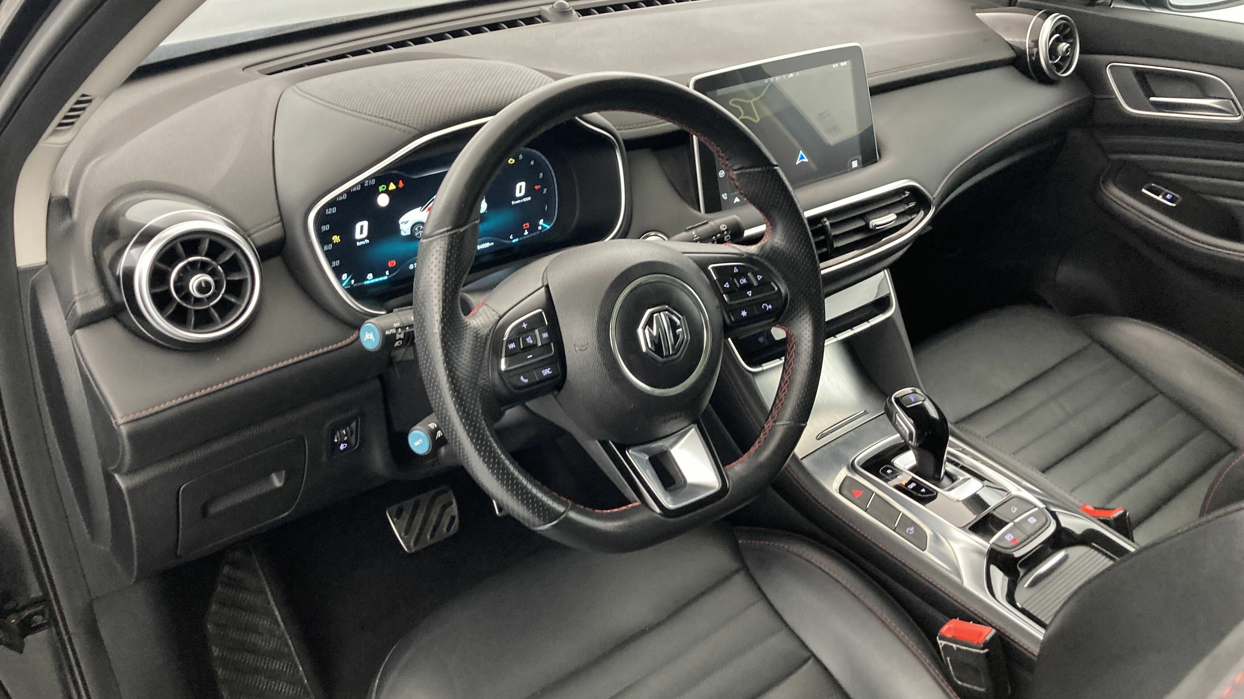 mg hs luxury 1.5 T-GDI 162 AT 2023 pebble black - pbc 15