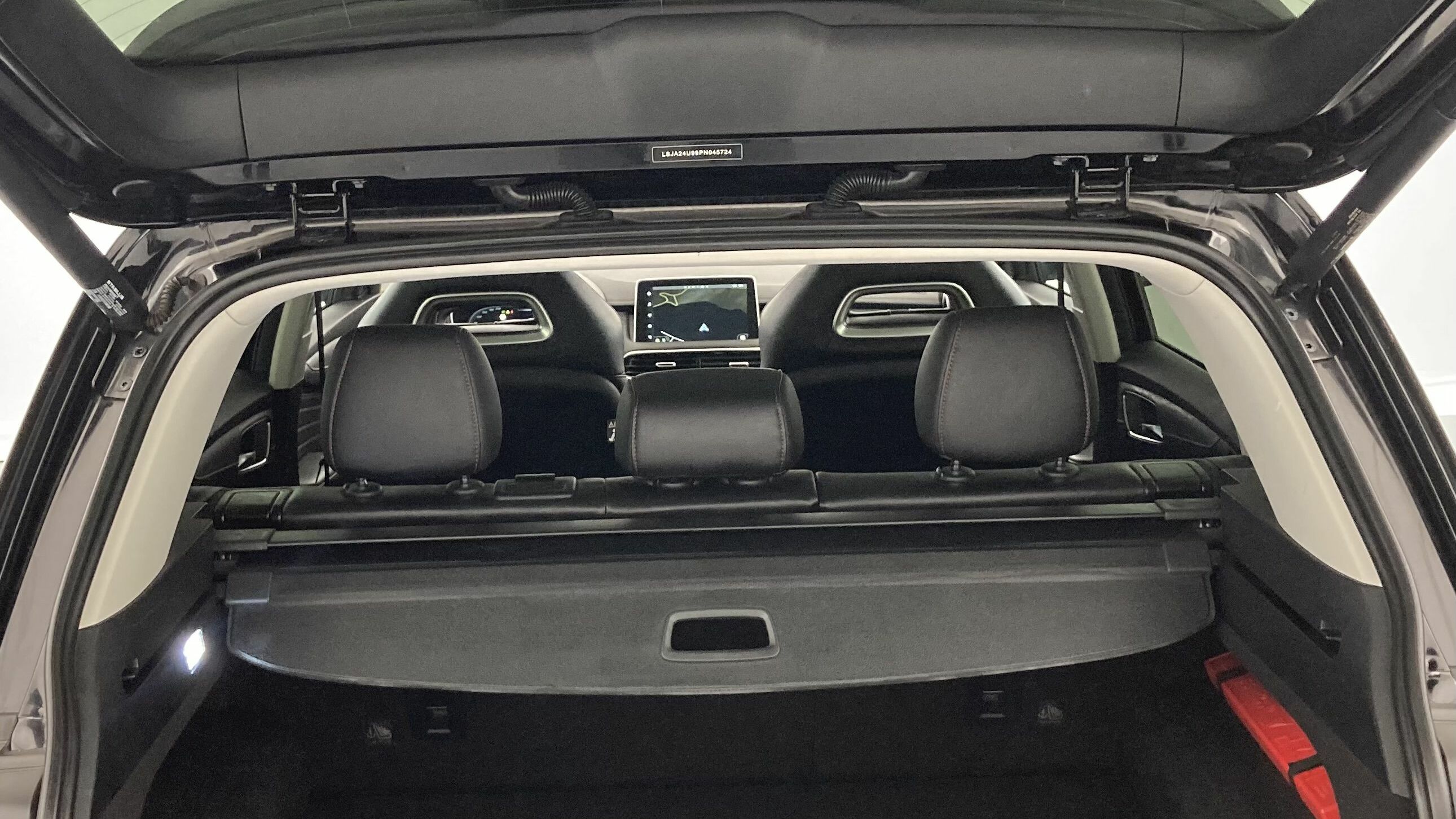 mg hs luxury 1.5 T-GDI 162 AT 2023 pebble black - pbc 24