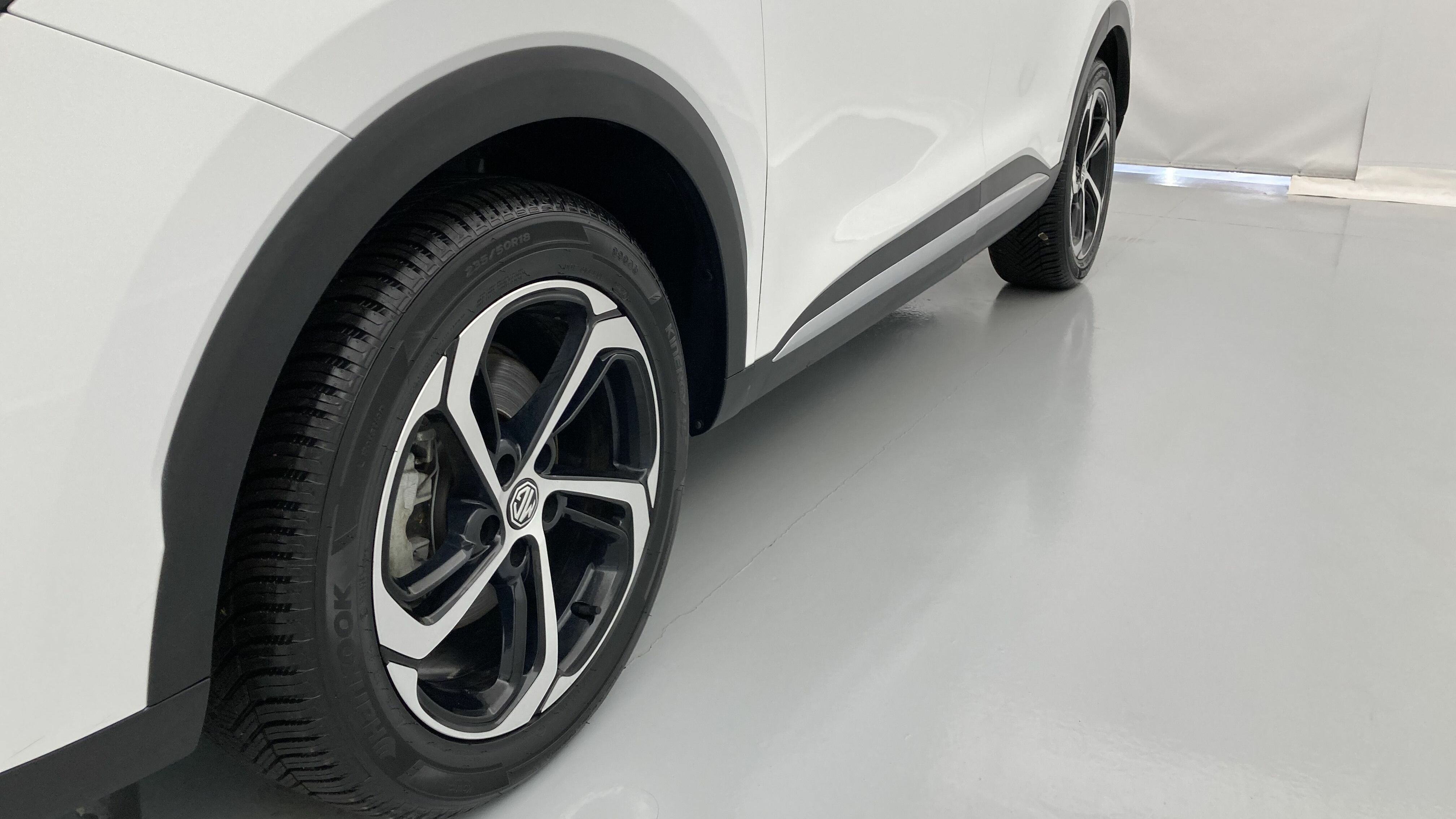 mg hs luxury 1.5 T-GDI 162 AT 2024 dover white 25