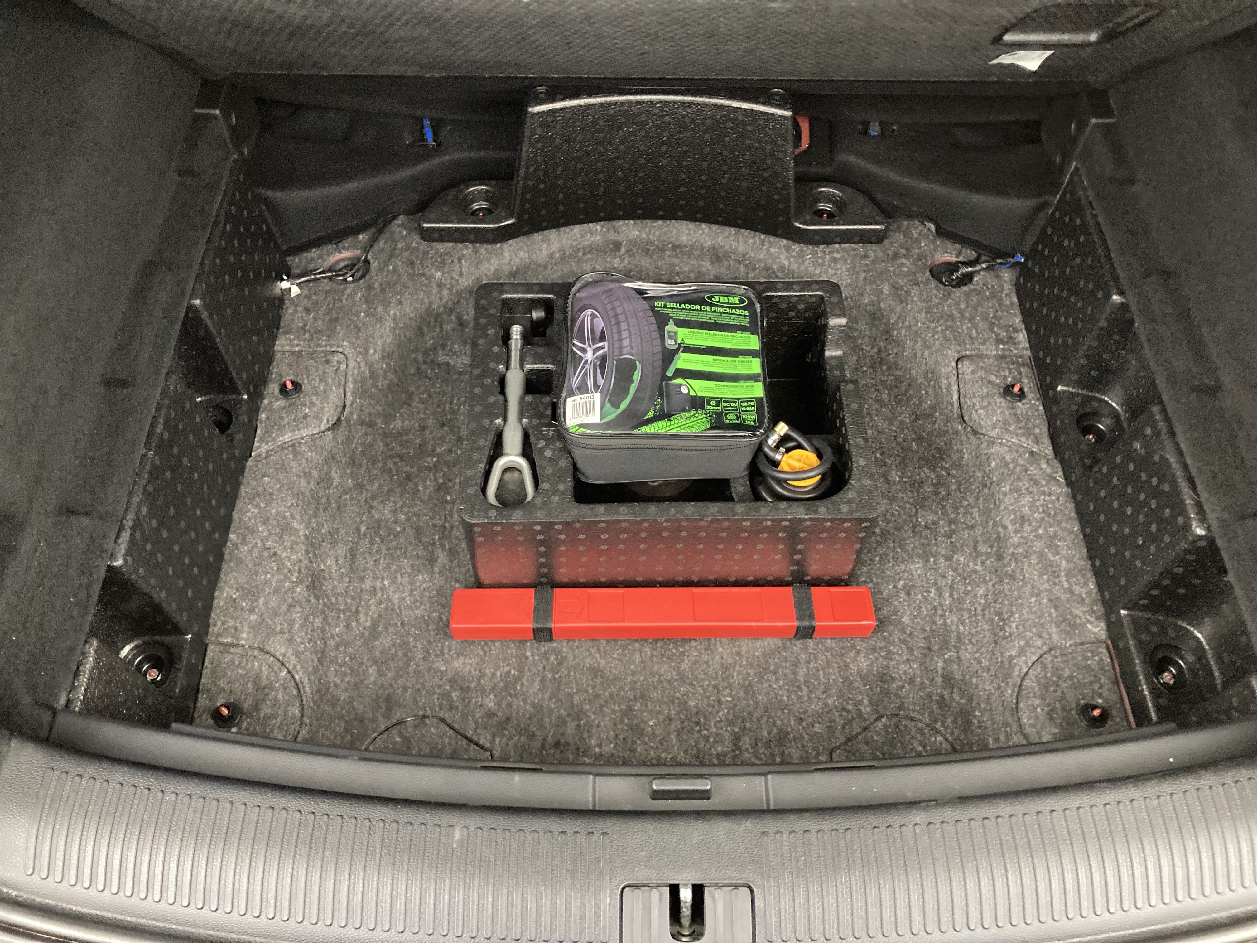 mg hs luxury 1.5 T-GDI 162 AT 2023 diamond red - rsj 25