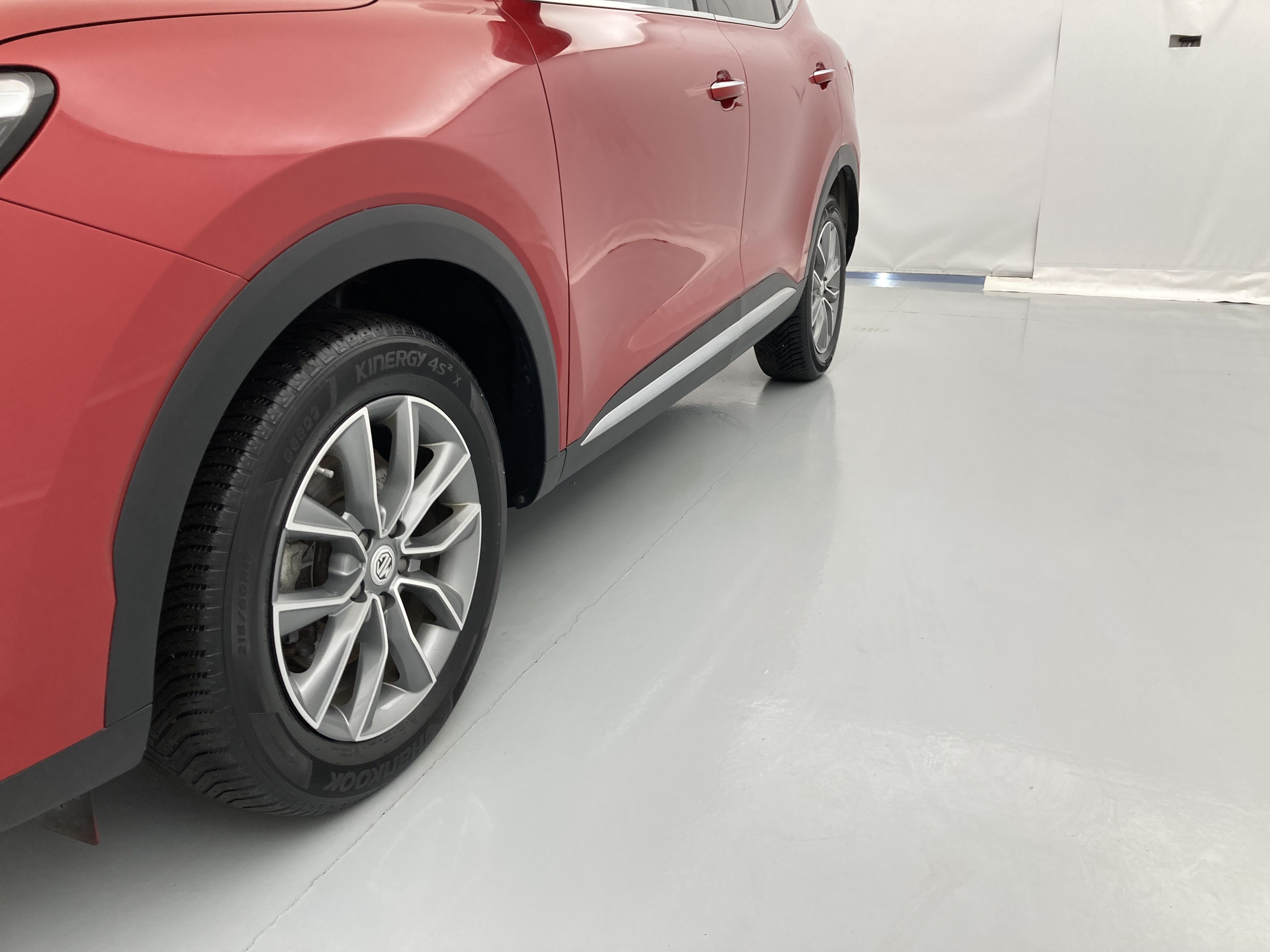 mg hs luxury 1.5 T-GDI 162 AT 2023 diamond red - rsj 27