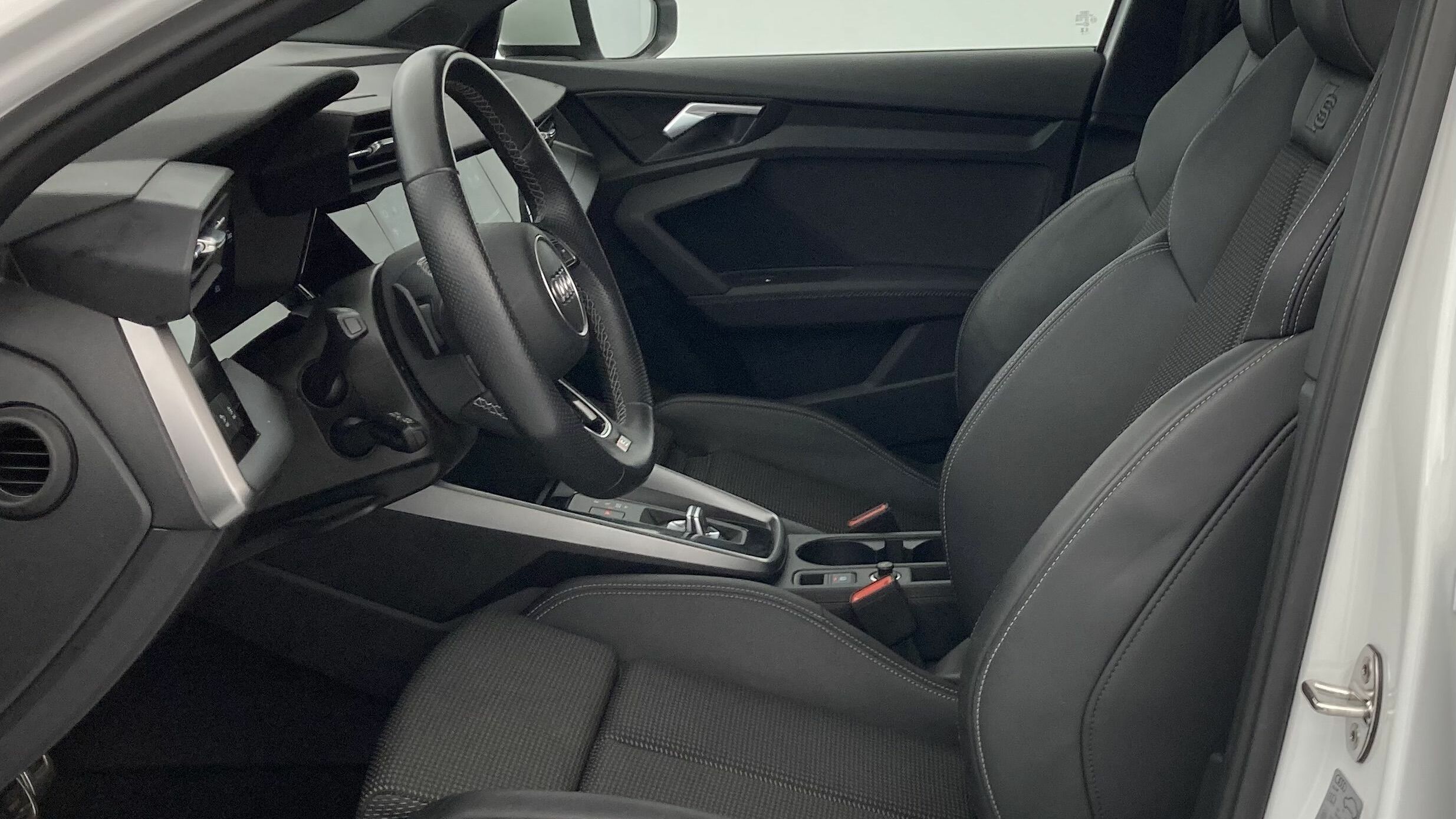 audi a3 sportback s line 35 TFSI 150 STRONIC 2023 ibis weiss 14