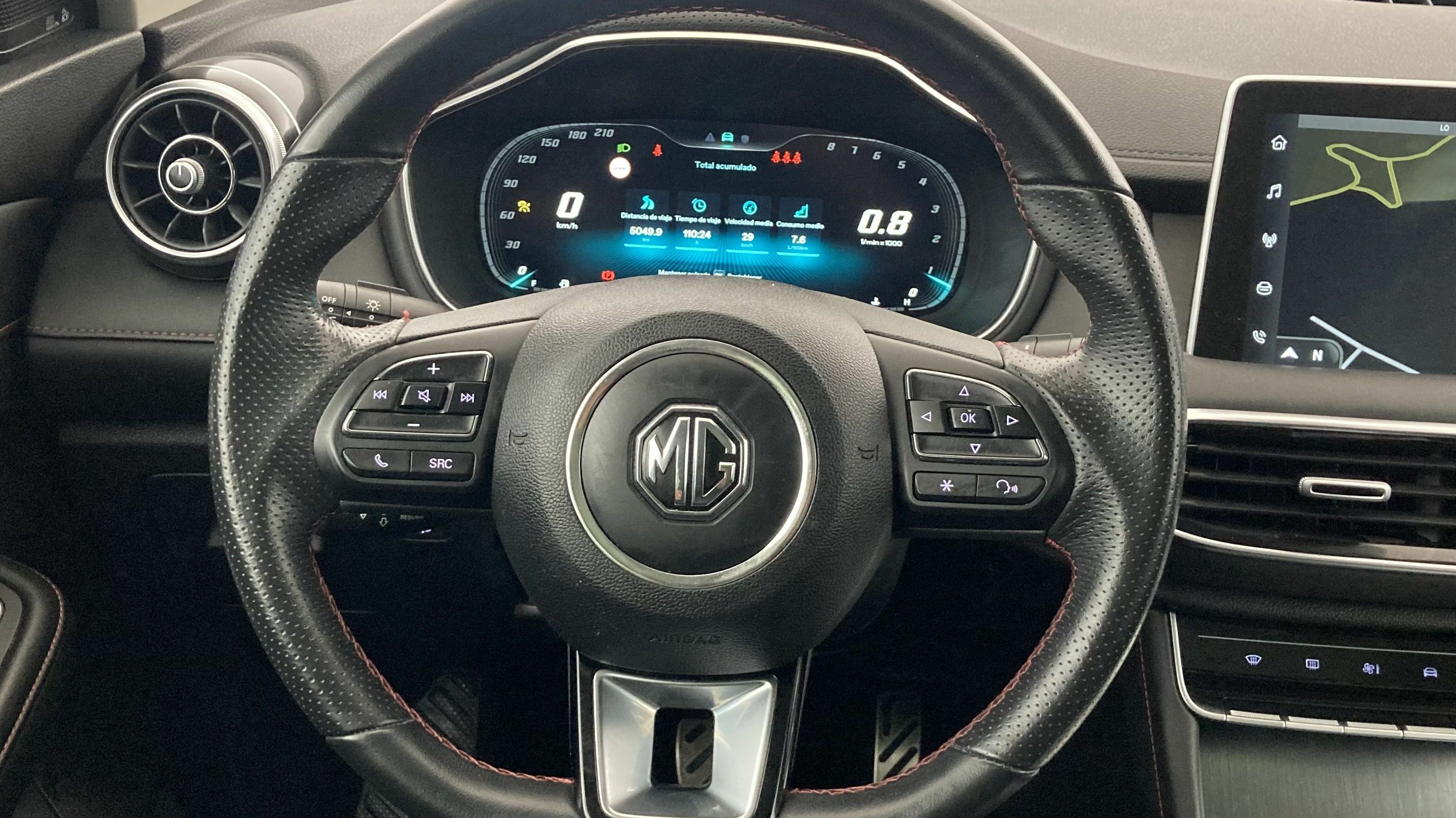 mg hs luxury 1.5 T-GDI 162 AT 2023 pebble black - pbc 17