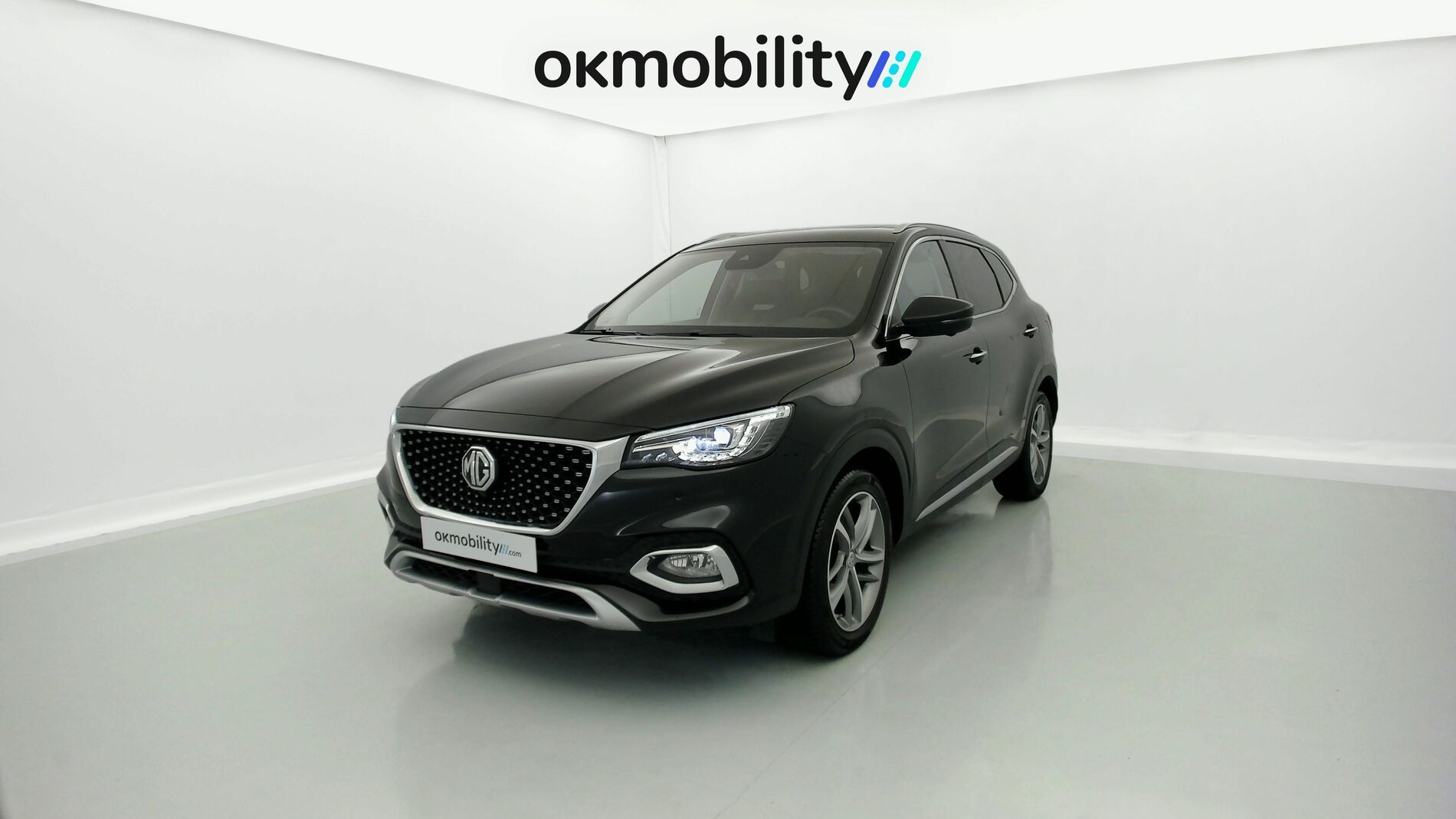 mg hs luxury 1.5 T-GDI 162 AT 2023 pebble black - pbc 1