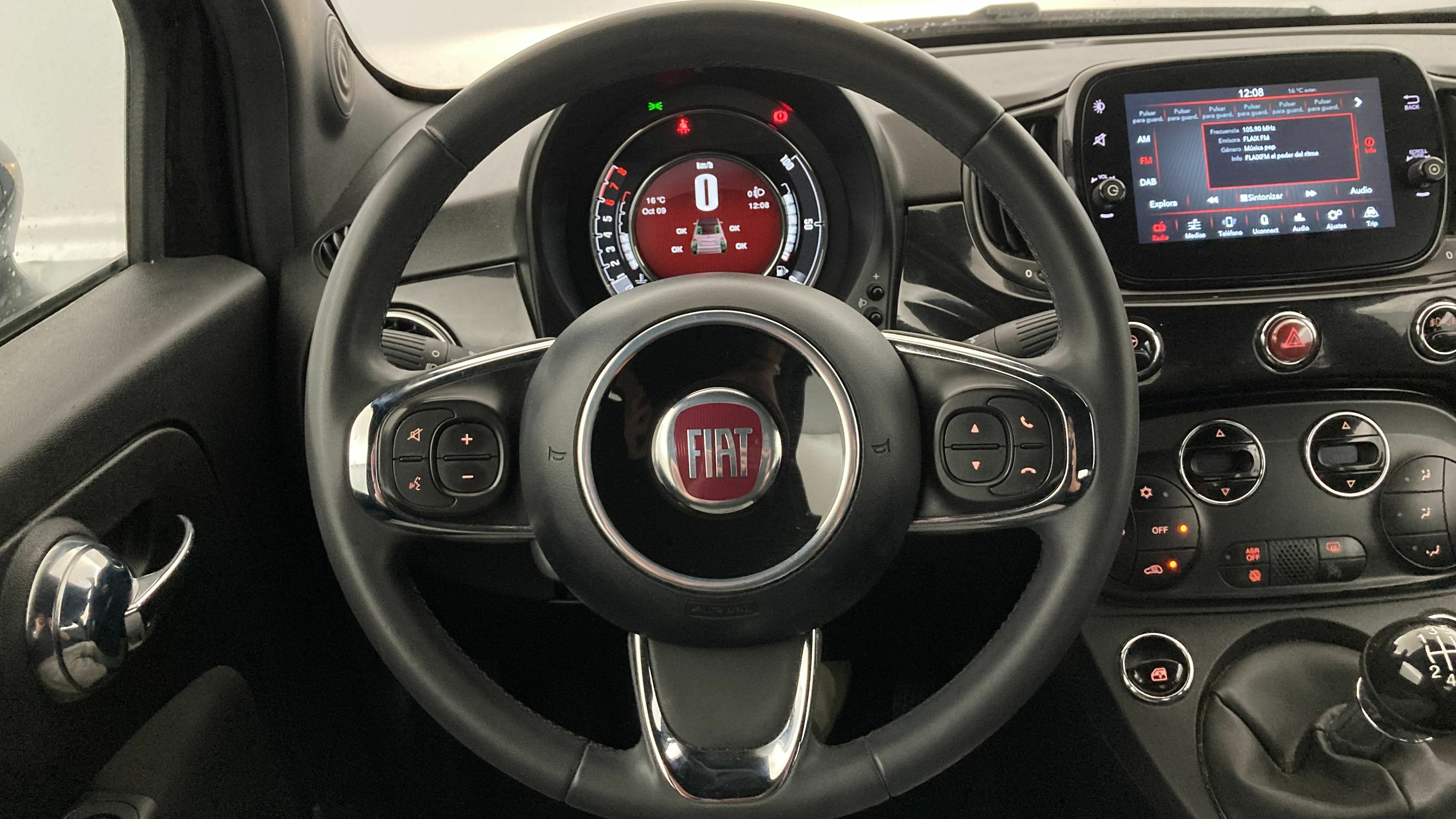 fiat 500c dolcevita 1.0 HYBRID 70 MHEV 2024 negro vesuvio 17