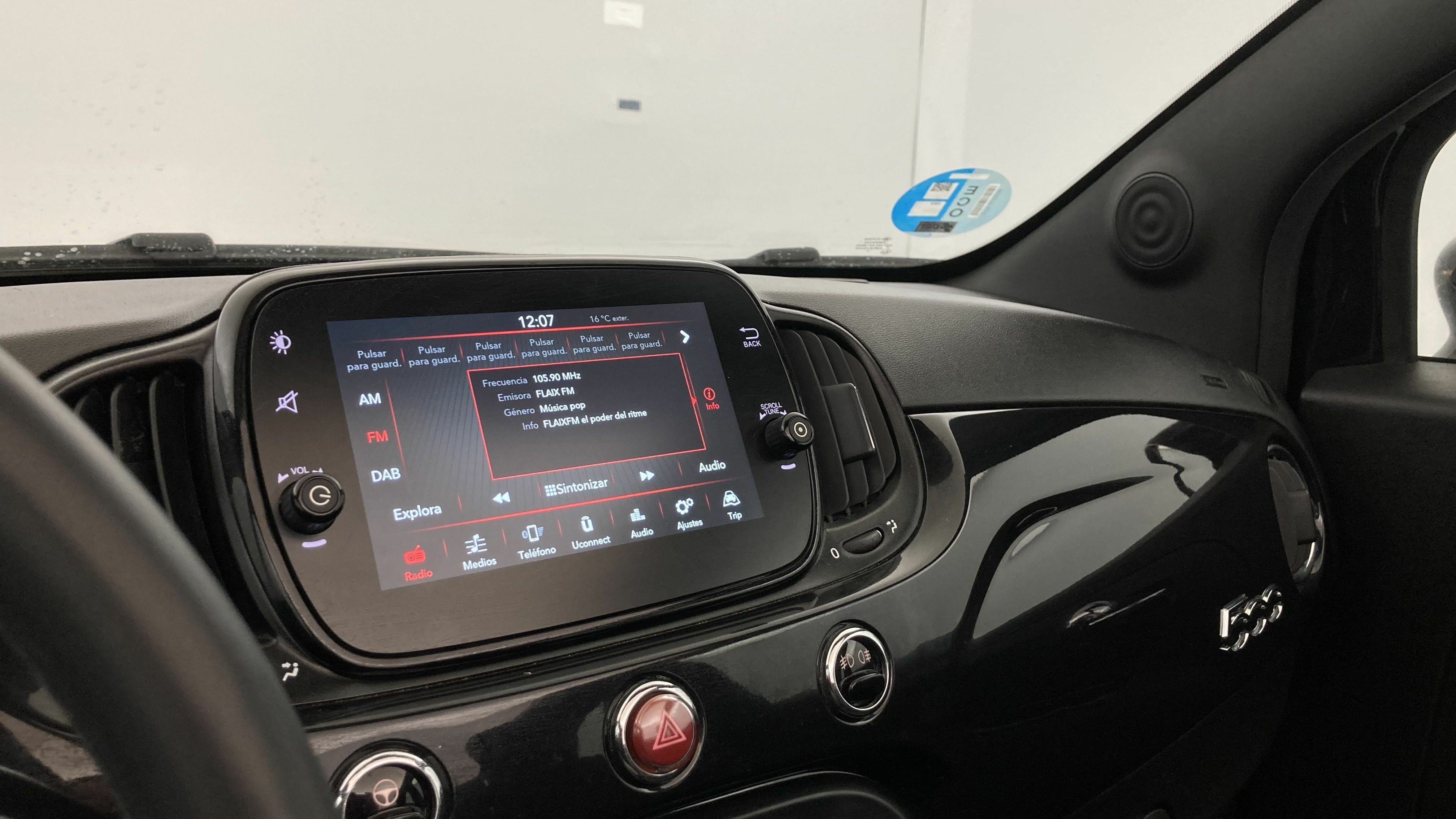 fiat 500c dolcevita 1.0 HYBRID 70 MHEV 2024 negro vesuvio 19