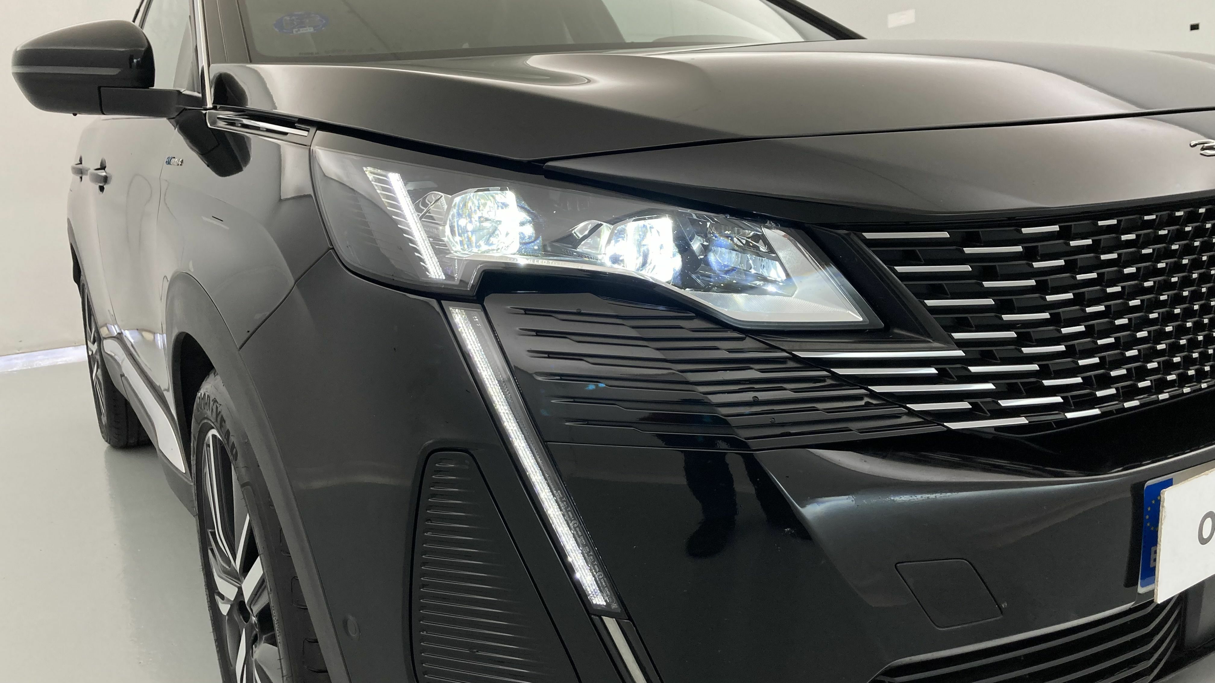 peugeot 3008 gt pack 1.6 HYBRID 300 EAT PHEV 2022 negro perla nera 24