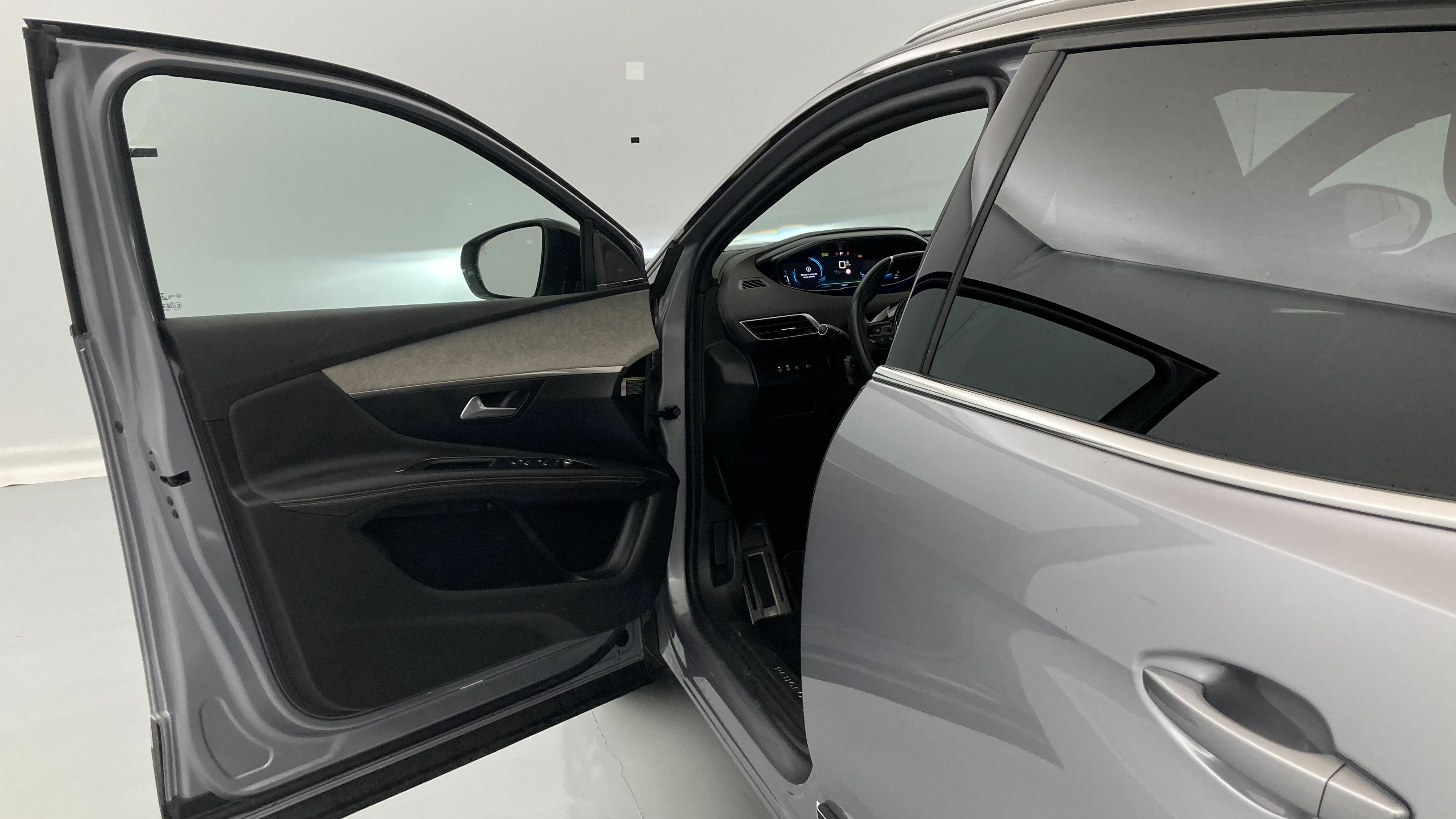 peugeot 3008 gt pack 1.6 HYBRID 300 EAT PHEV 2022 gris artense / negro 12