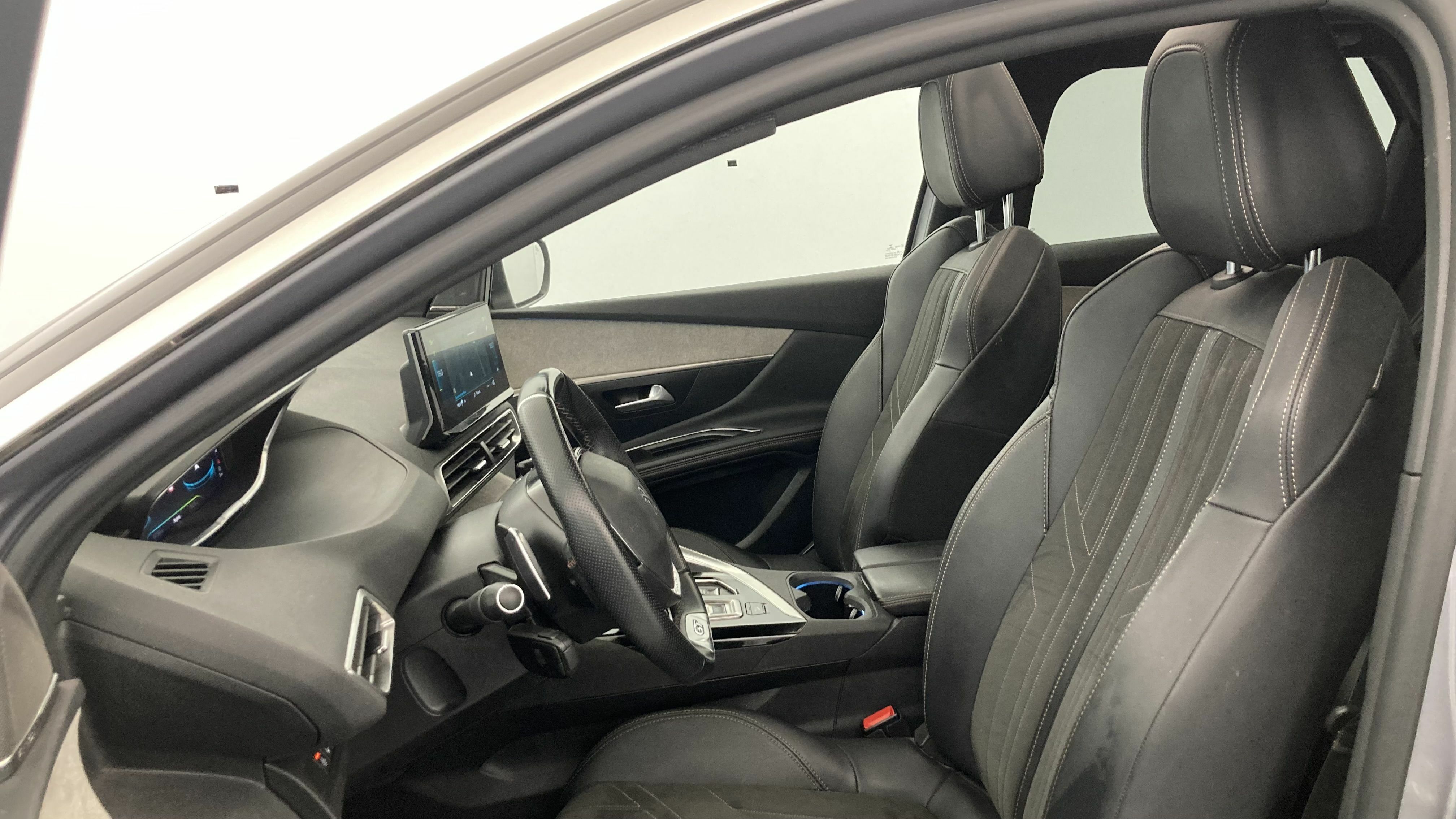 peugeot 3008 gt pack 1.6 HYBRID 300 EAT PHEV 2022 gris artense / negro 13