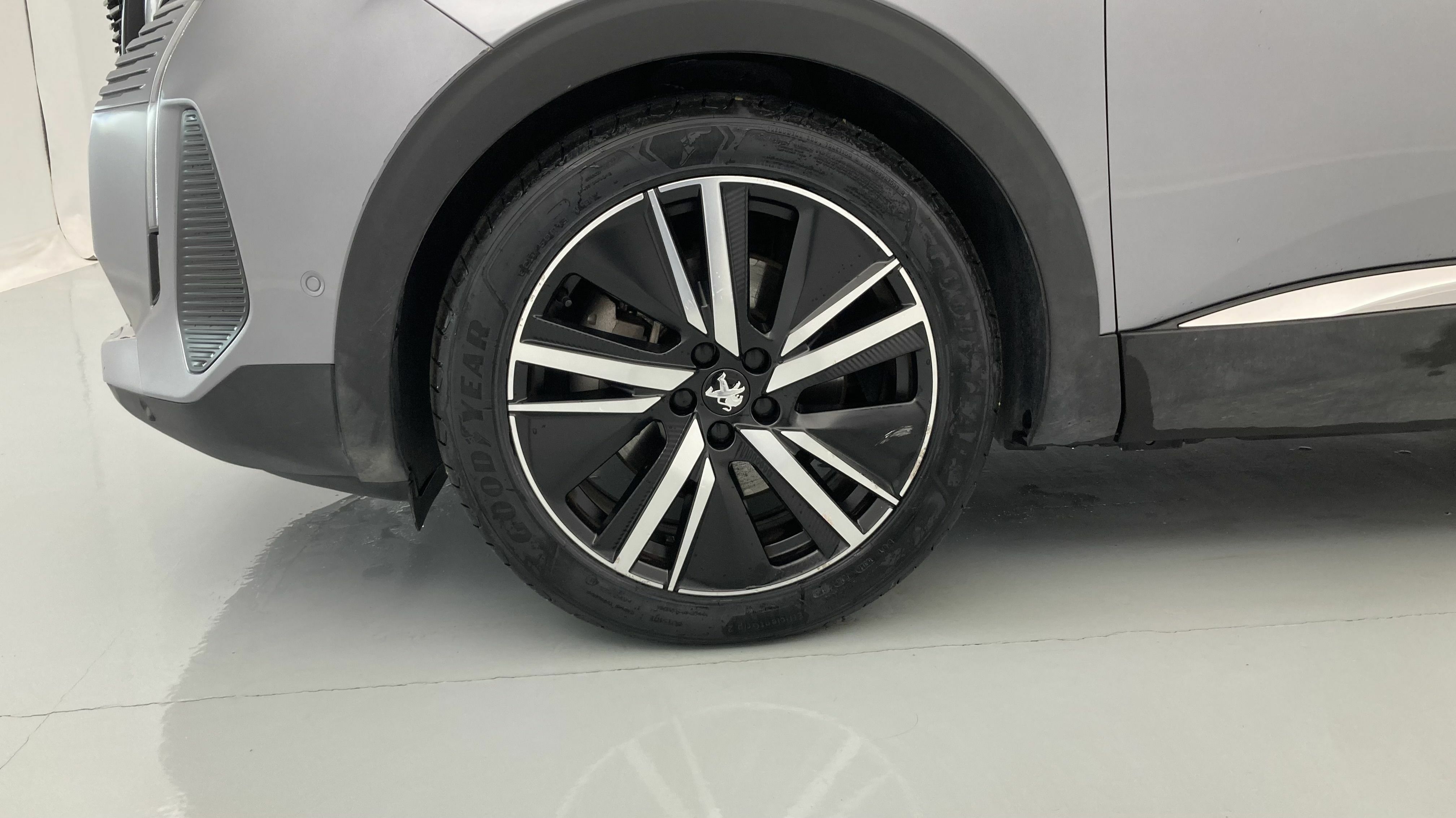 peugeot 3008 gt pack 1.6 HYBRID 300 EAT PHEV 2022 gris artense / negro 26