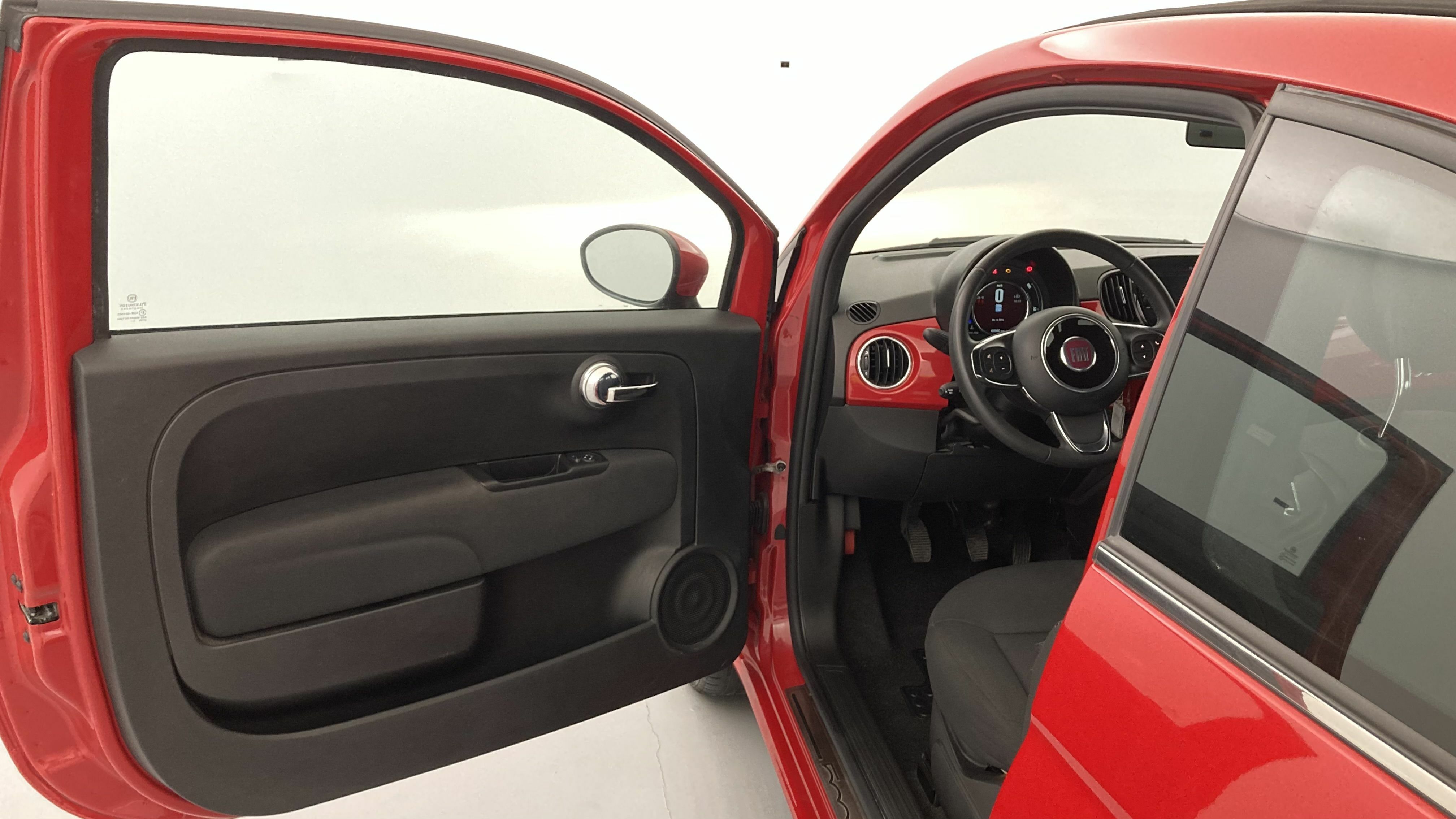 fiat 500c dolcevita 1.0 HYBRID 70 MHEV 2024 rojo passione 2