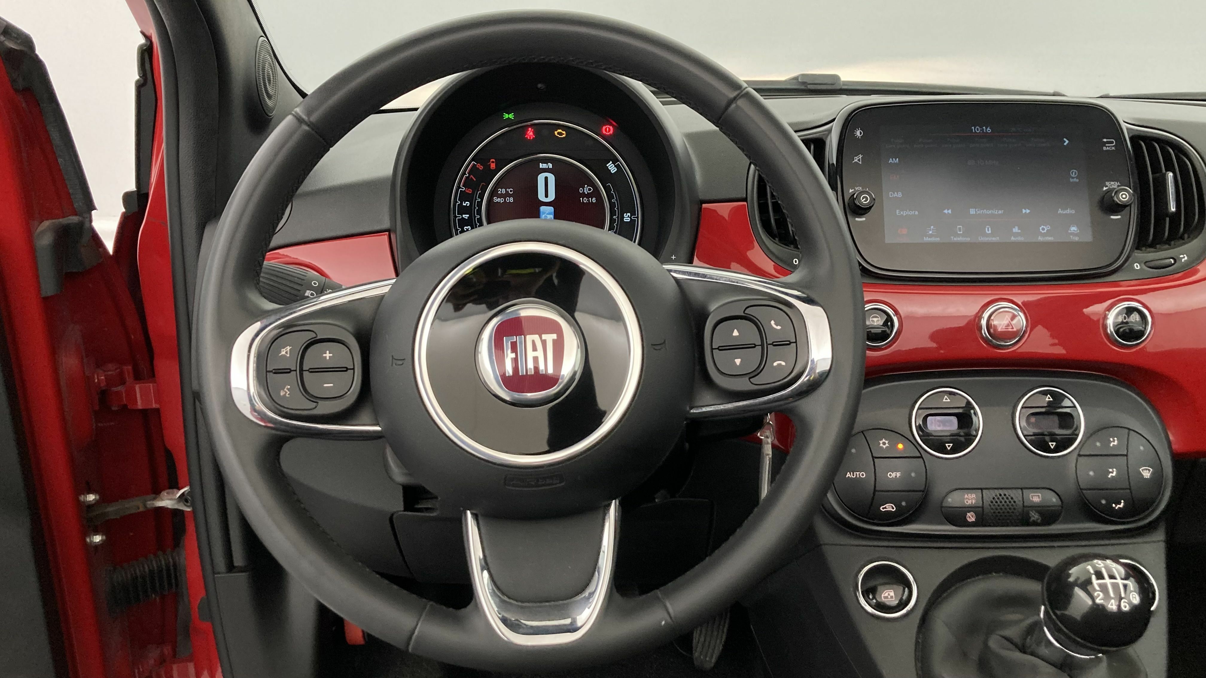 fiat 500c dolcevita 1.0 HYBRID 70 MHEV 2024 rojo passione 7