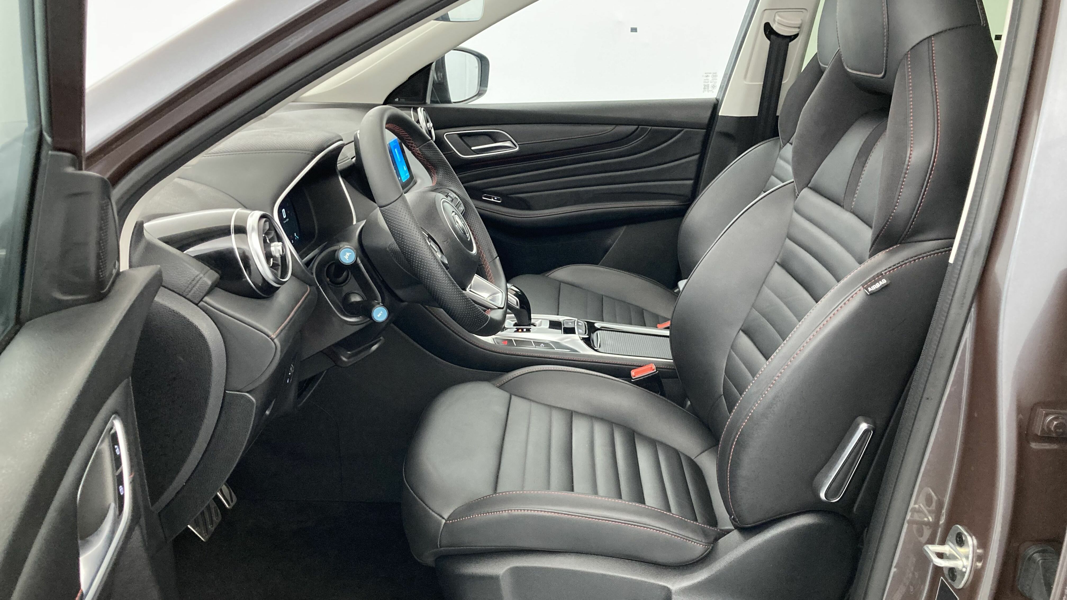 mg hs luxury 1.5 T-GDI 162 AT 2024 iron oxide grey 14