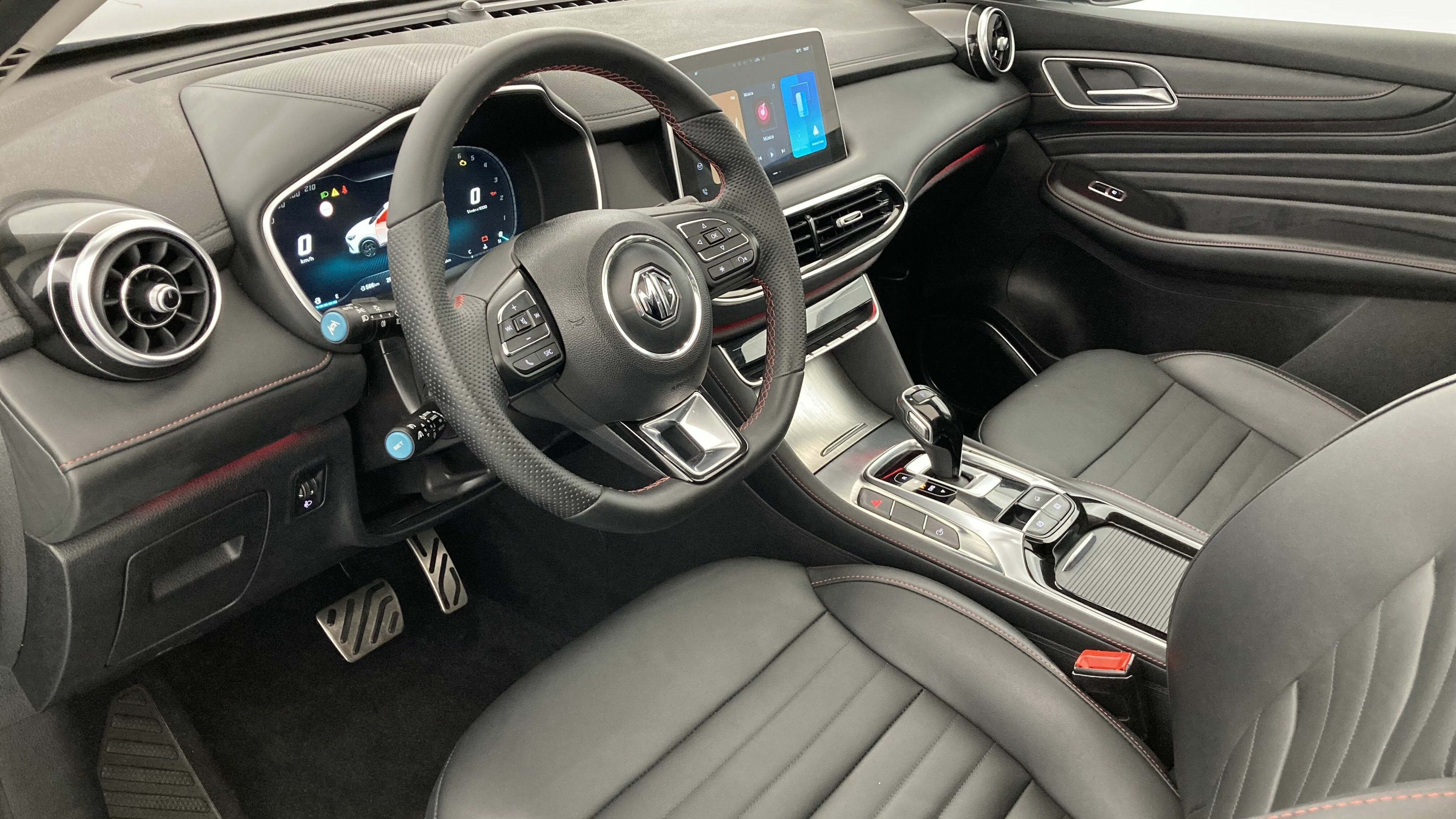 mg hs luxury 1.5 T-GDI 162 AT 2024 iron oxide grey 15