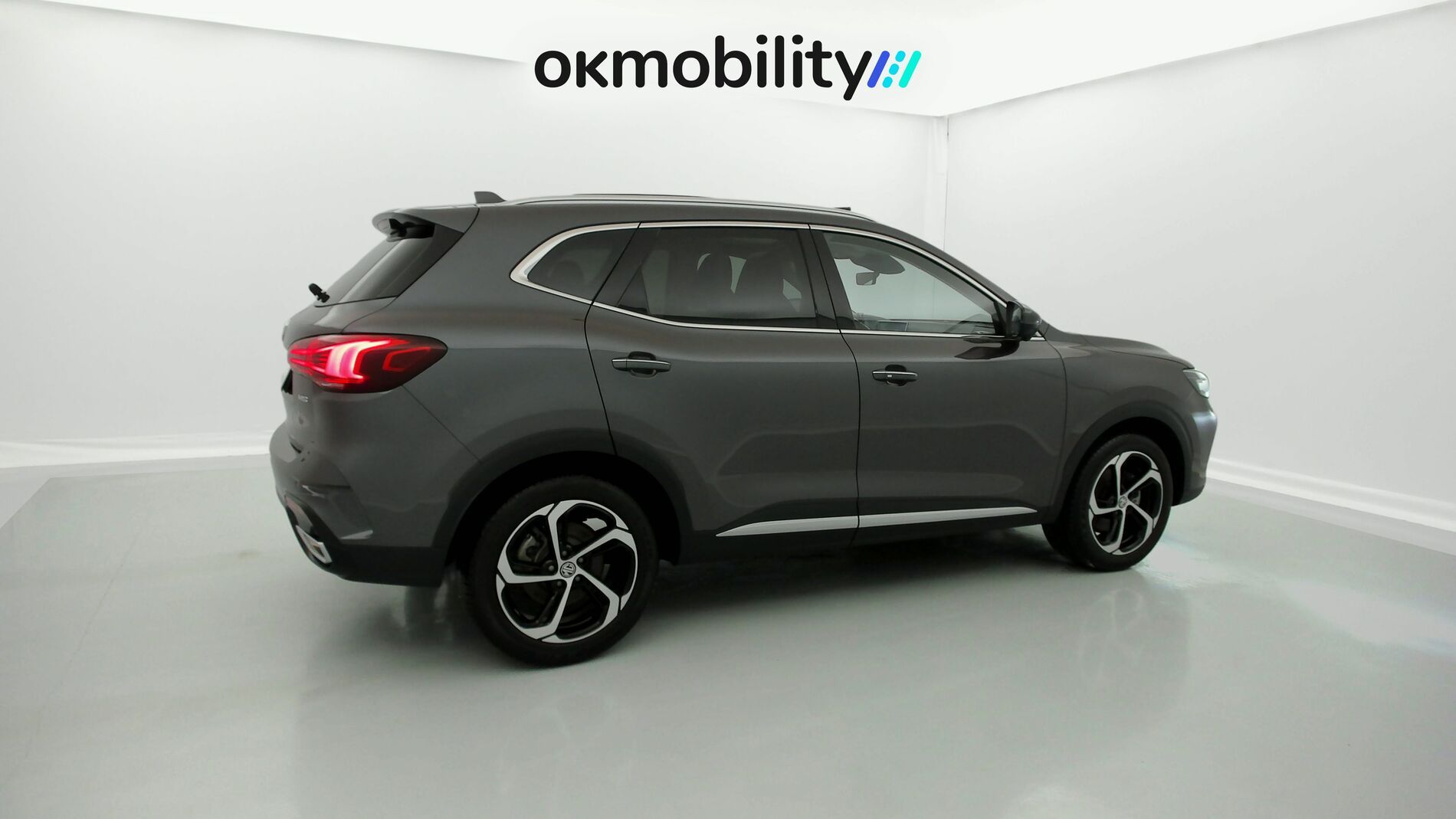 mg hs luxury 1.5 T-GDI 162 AT 2024 iron oxide grey 12