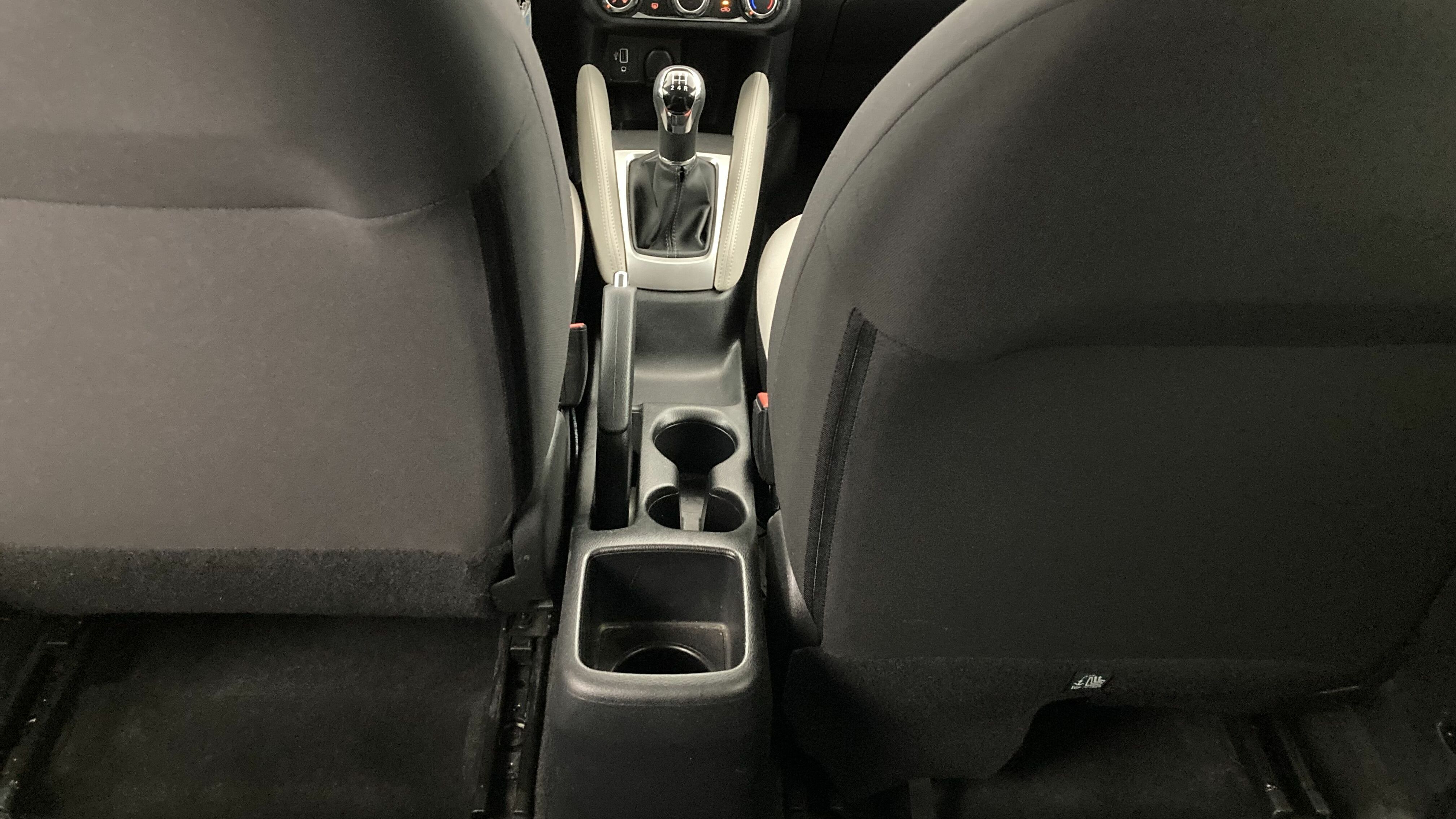 nissan micra n-design 1.0 IG-T 92 2022 white glaze 23