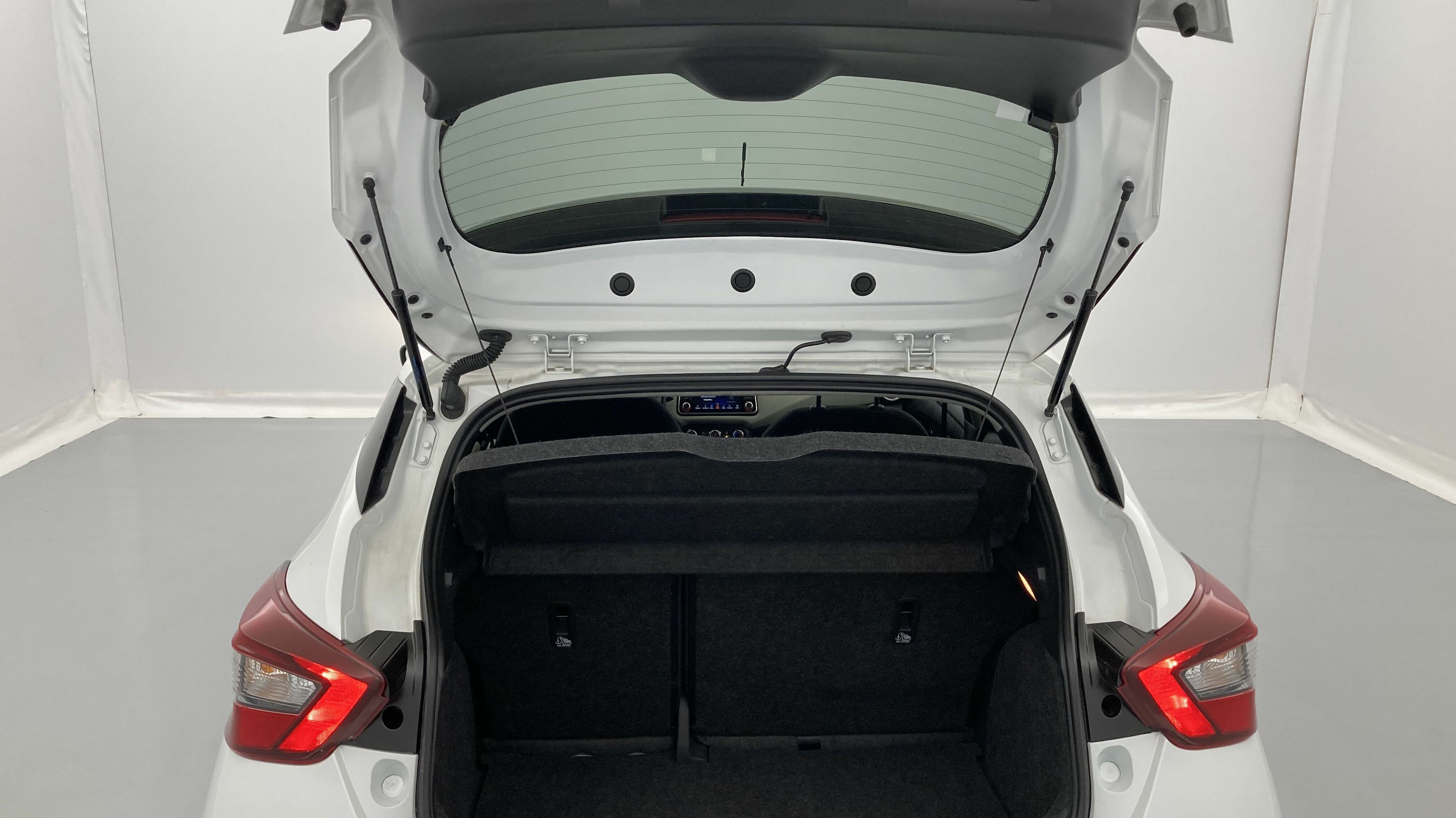 nissan micra n-design 1.0 IG-T 92 2022 white glaze 25