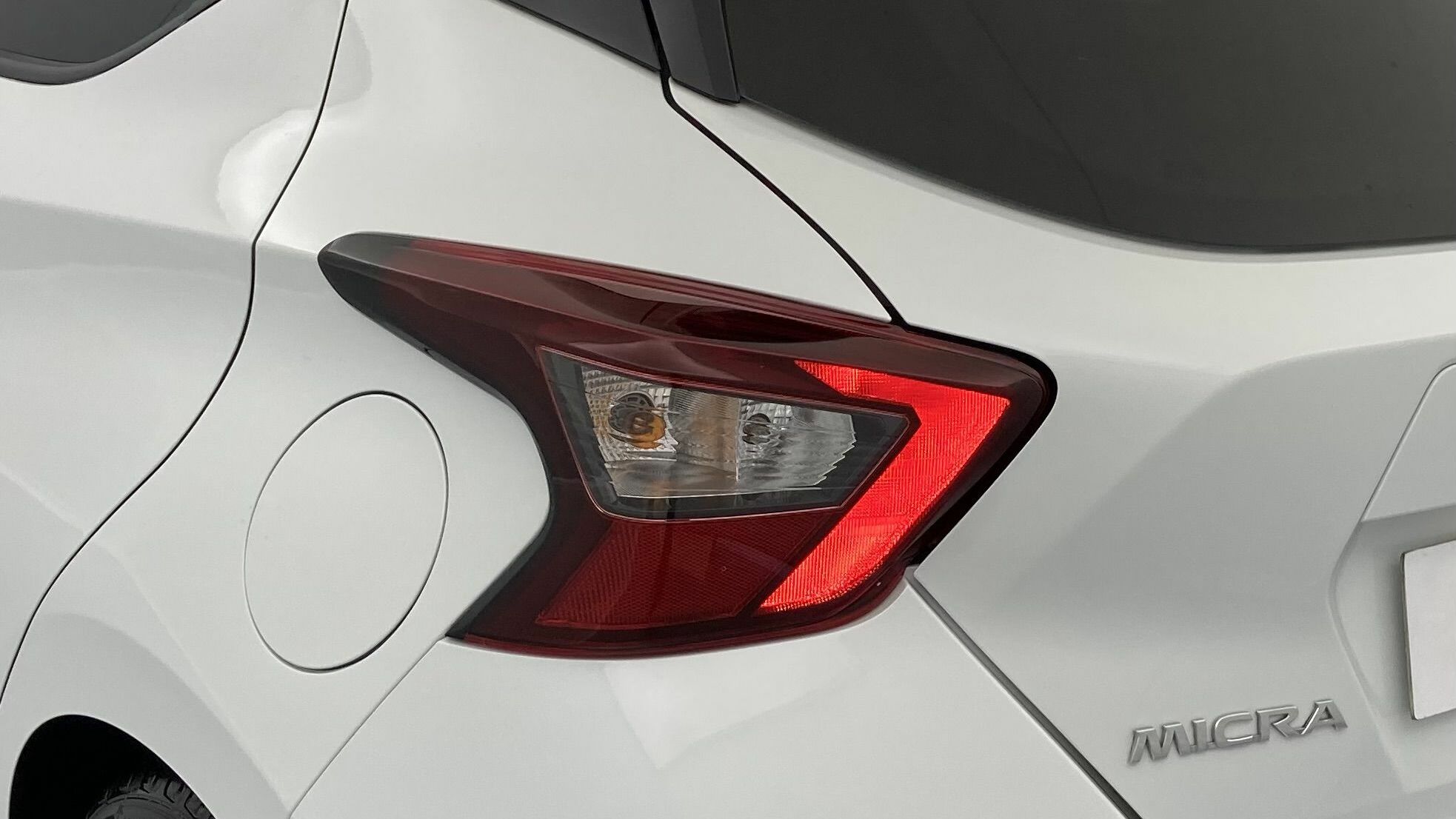 nissan micra n-design 1.0 IG-T 92 2022 white glaze 31