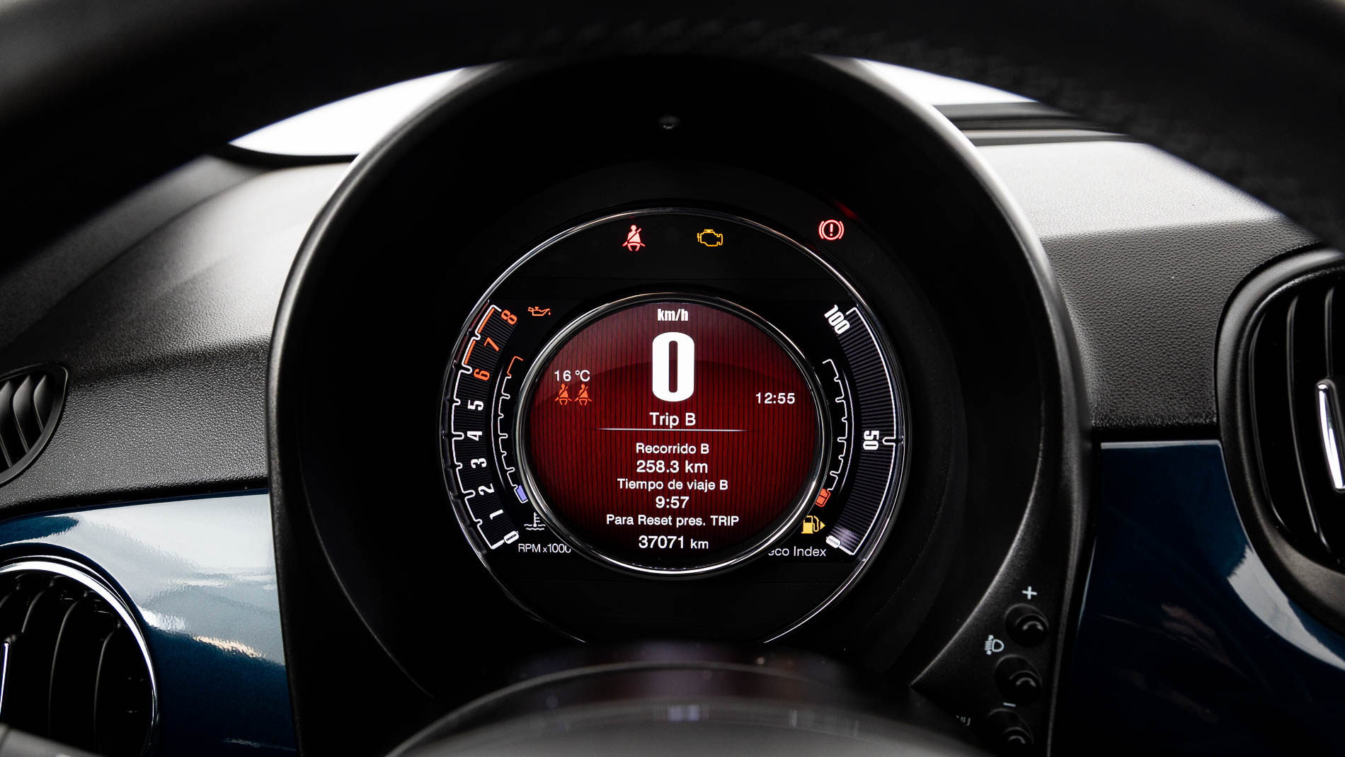 fiat 500c dolcevita 1.0 HYBRID 70 MHEV 2024 azul di pinto di blu 18