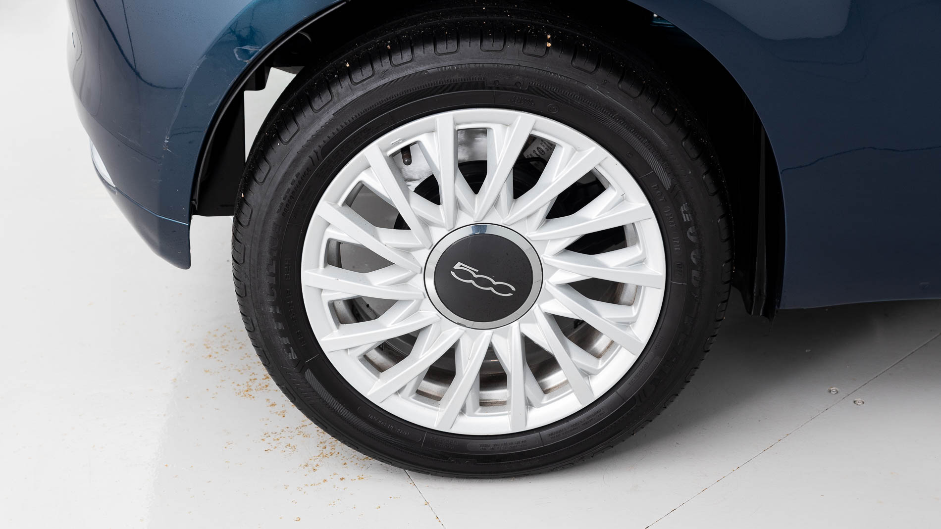 fiat 500c dolcevita 1.0 HYBRID 70 MHEV 2024 azul di pinto di blu 26