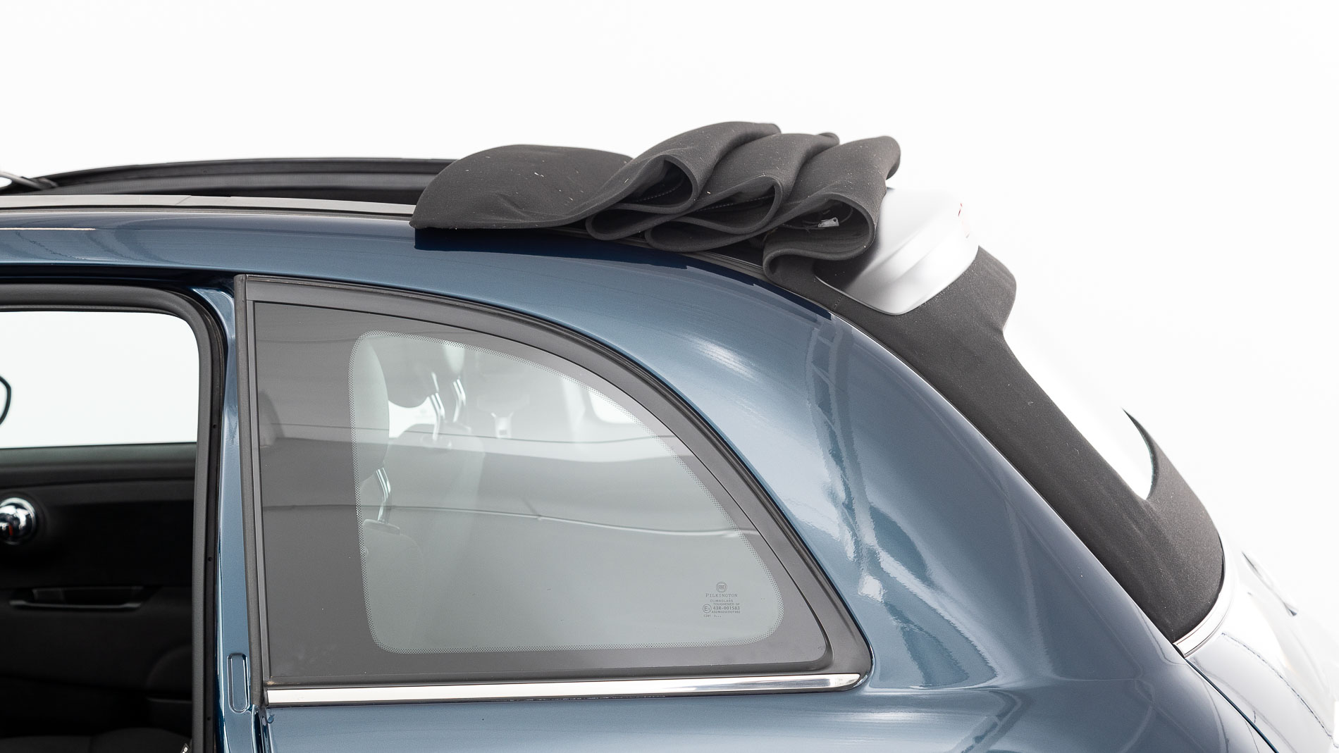 fiat 500c dolcevita 1.0 HYBRID 70 MHEV 2024 azul di pinto di blu 39