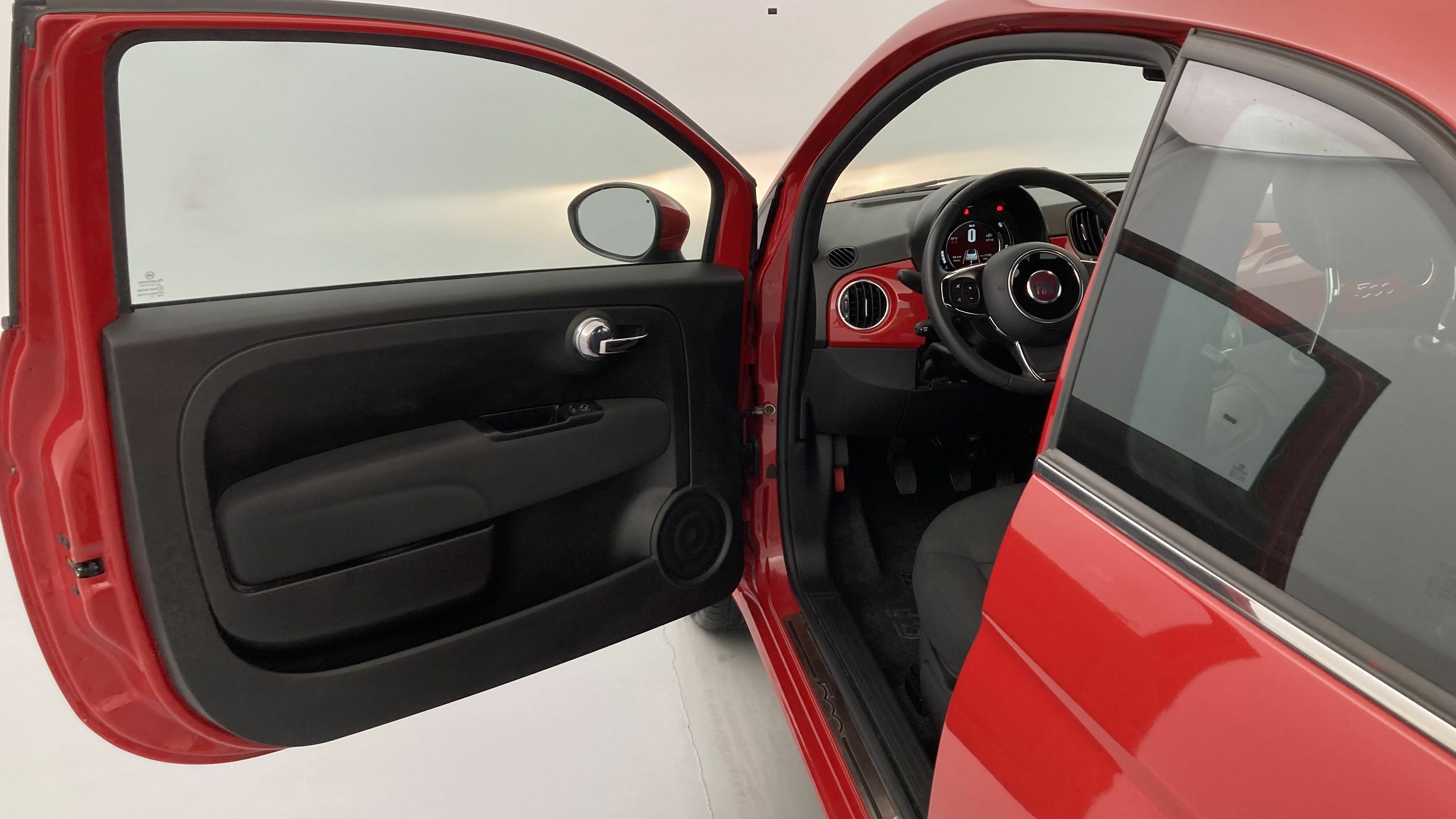 fiat 500c dolcevita 1.0 HYBRID 70 MHEV 2024 rojo passione 13