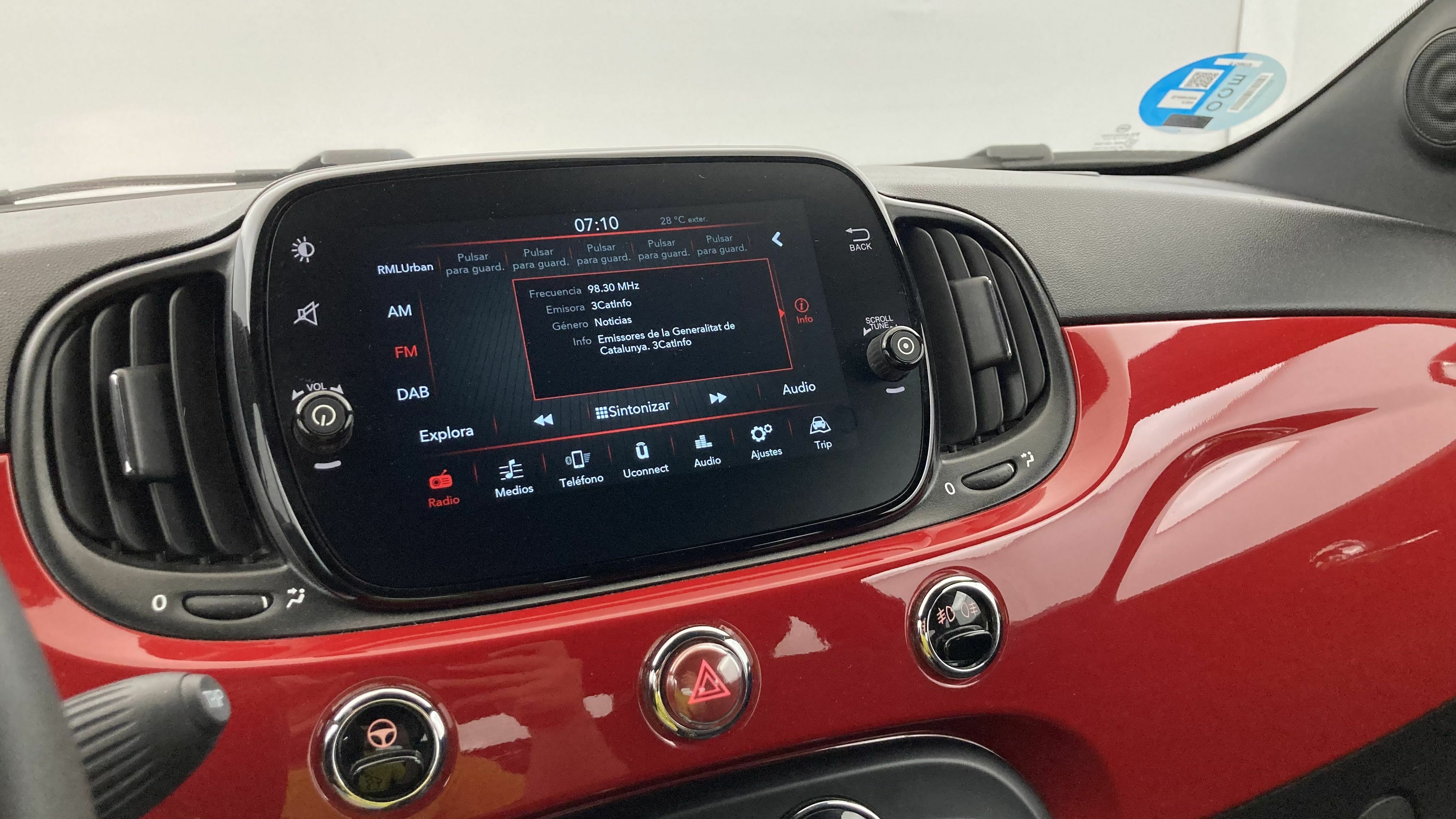 fiat 500c dolcevita 1.0 HYBRID 70 MHEV 2024 rojo passione 19